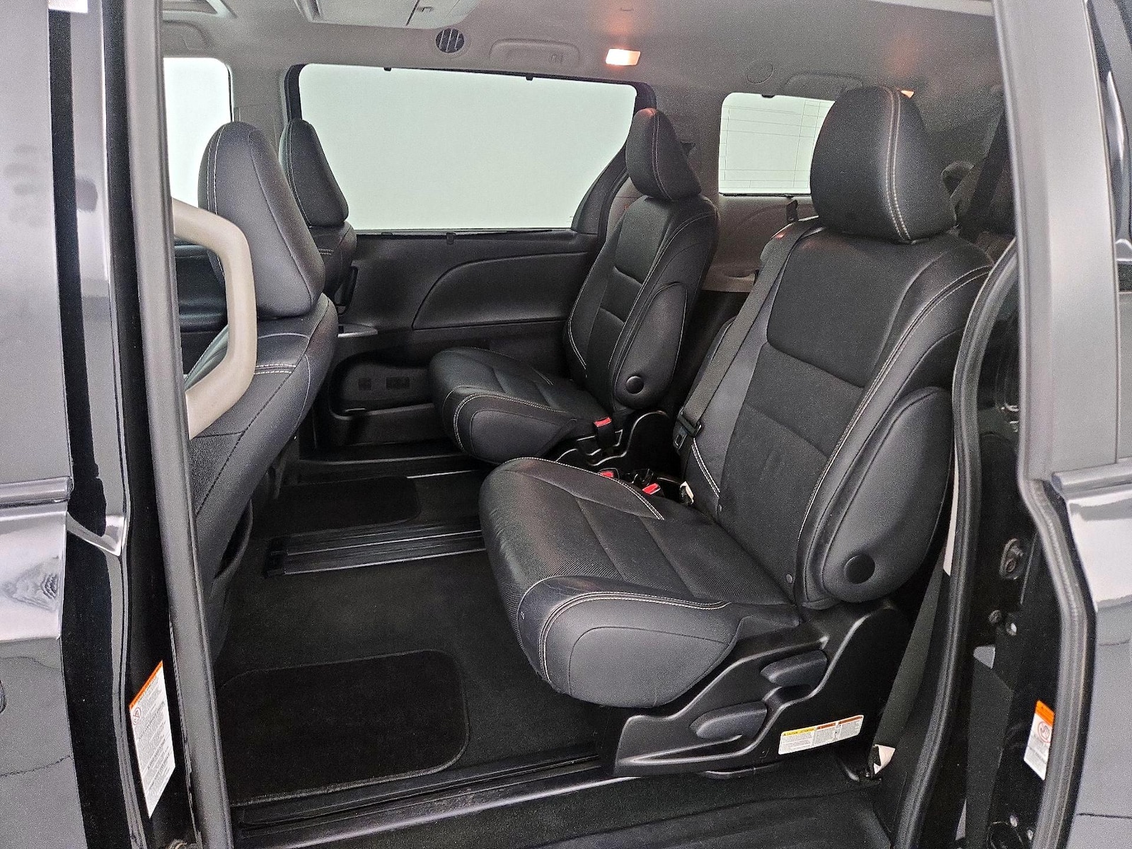 2016 Toyota Sienna SE Premium - Photo 22
