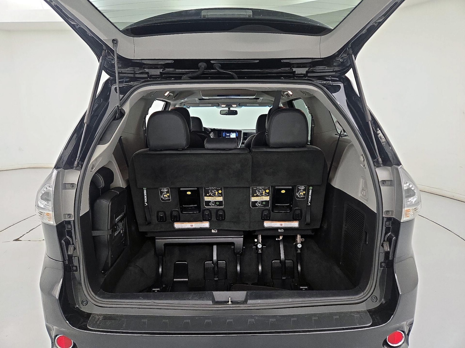 2016 Toyota Sienna SE Premium - Photo 24