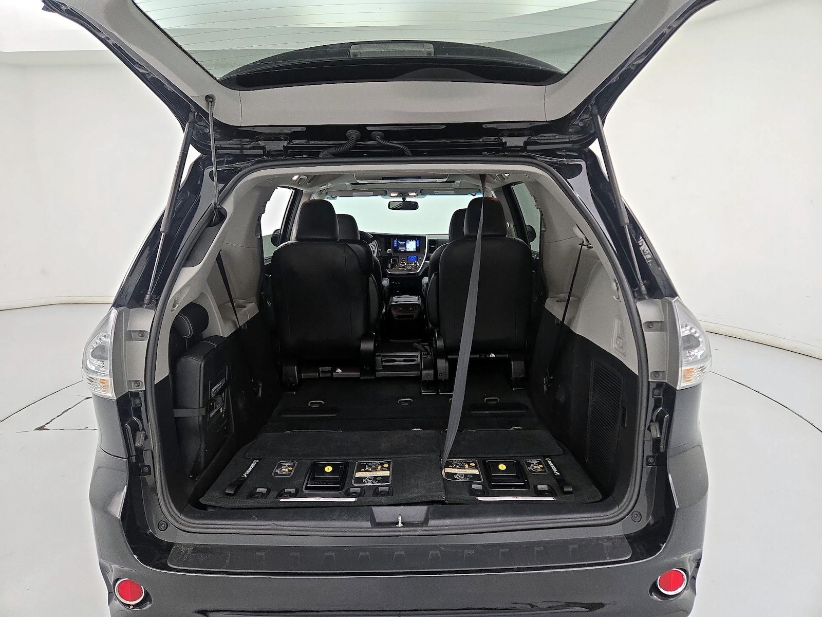 2016 Toyota Sienna SE Premium - Photo 25