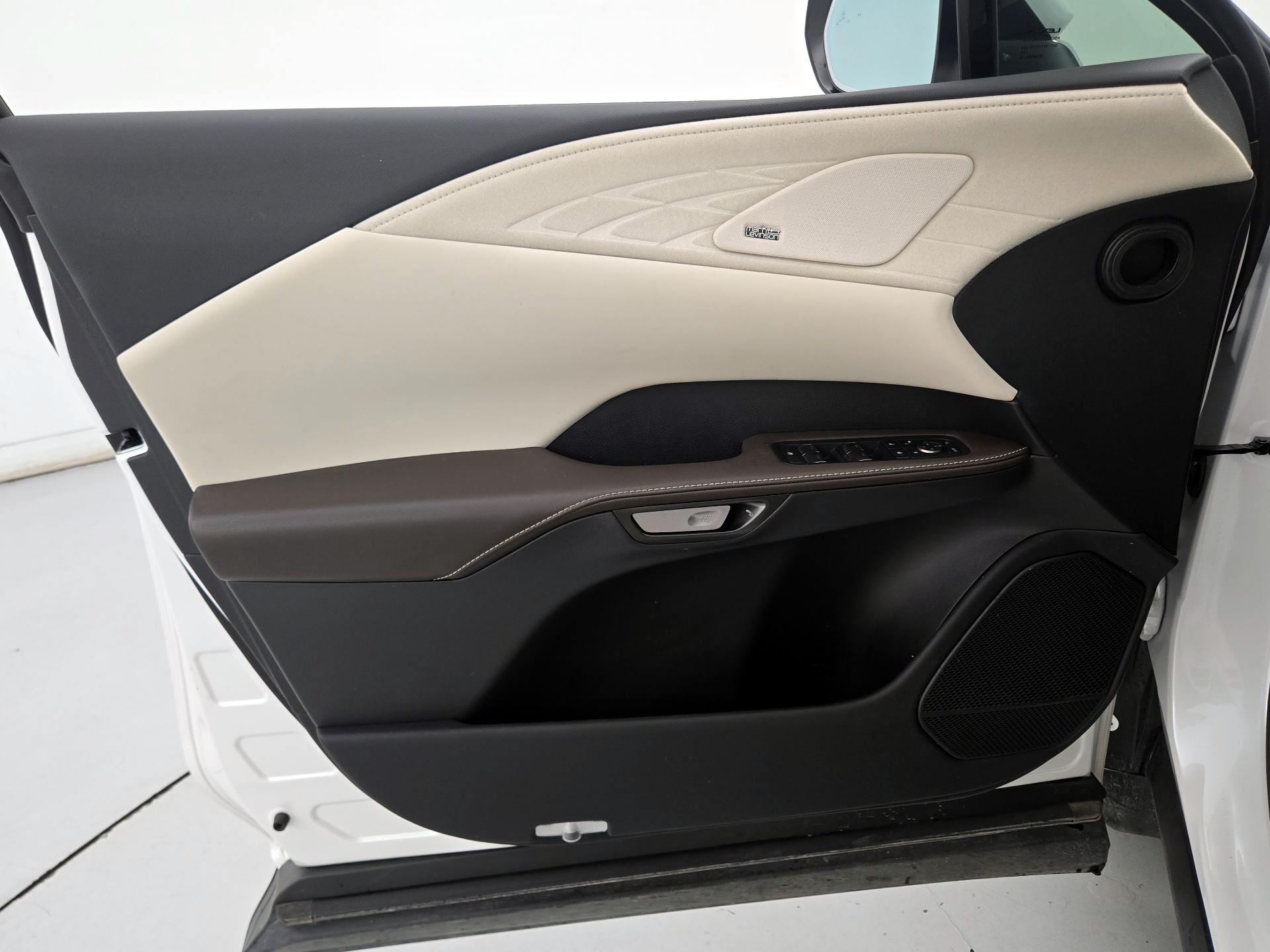 Thumbnail: 2024 Lexus RX - 12