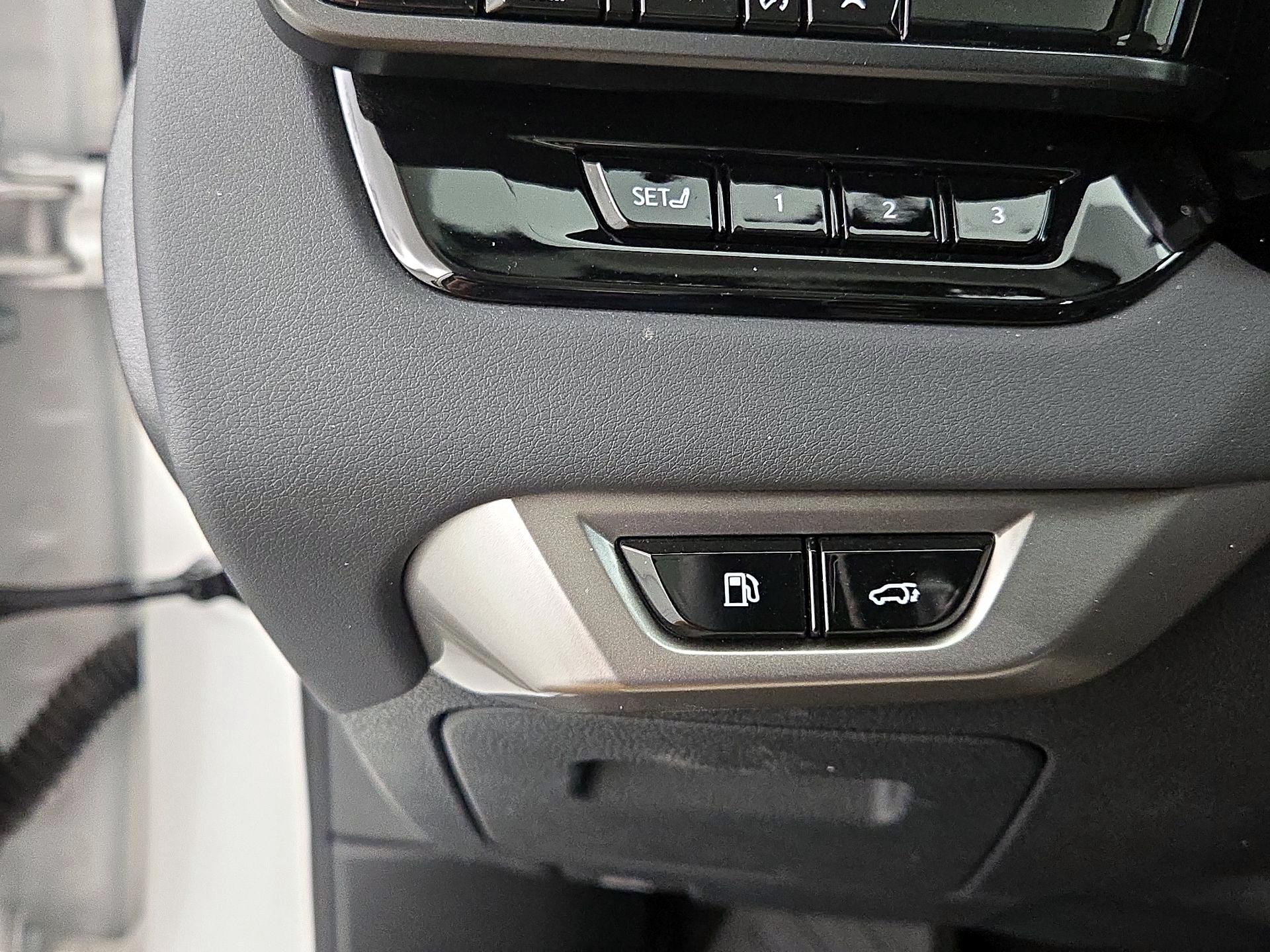 Thumbnail: 2024 Lexus RX - 13