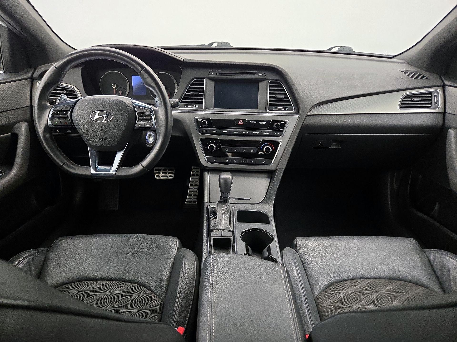 Thumbnail: 2017 Hyundai Sonata - 9