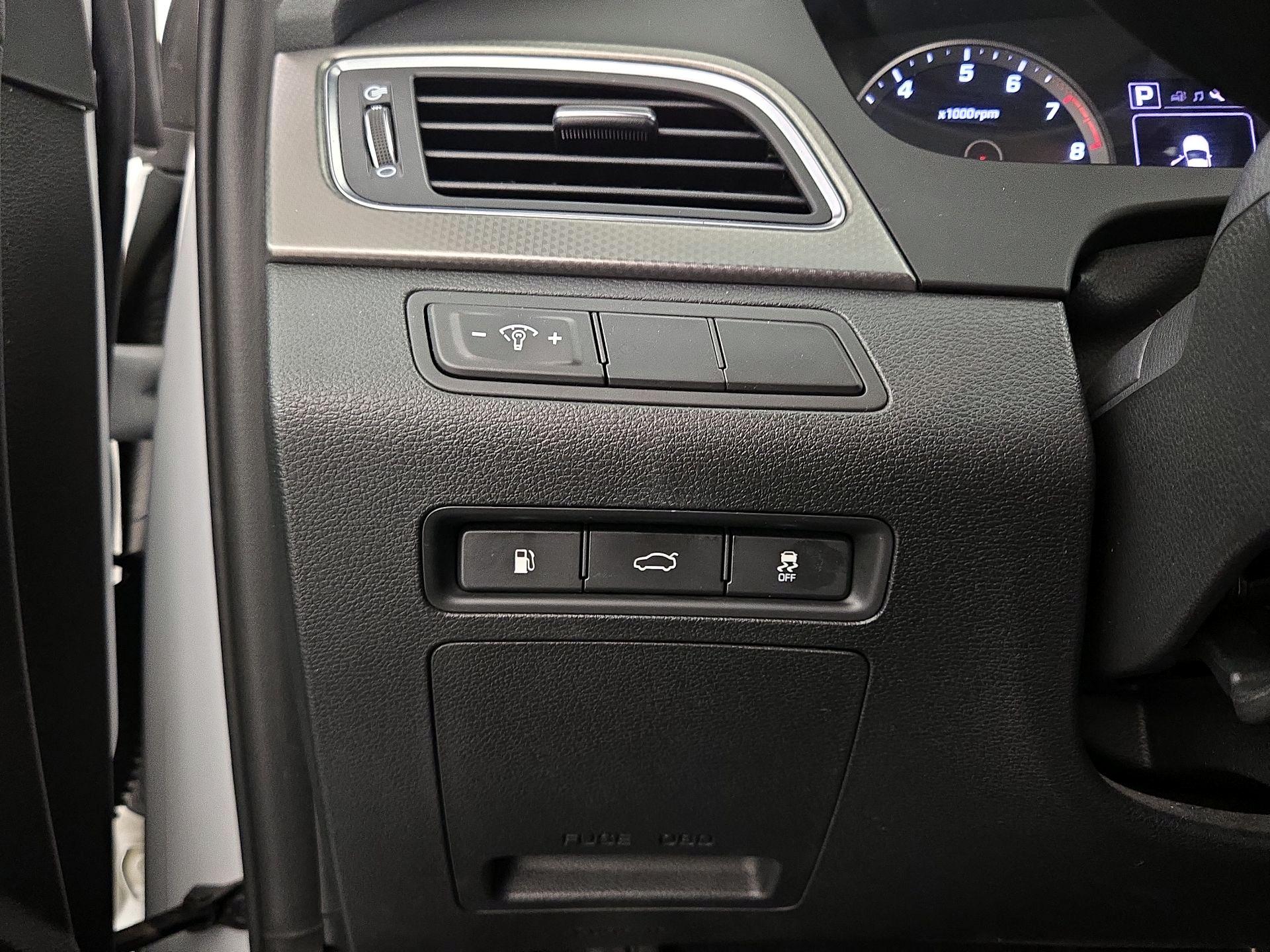 Thumbnail: 2017 Hyundai Sonata - 13