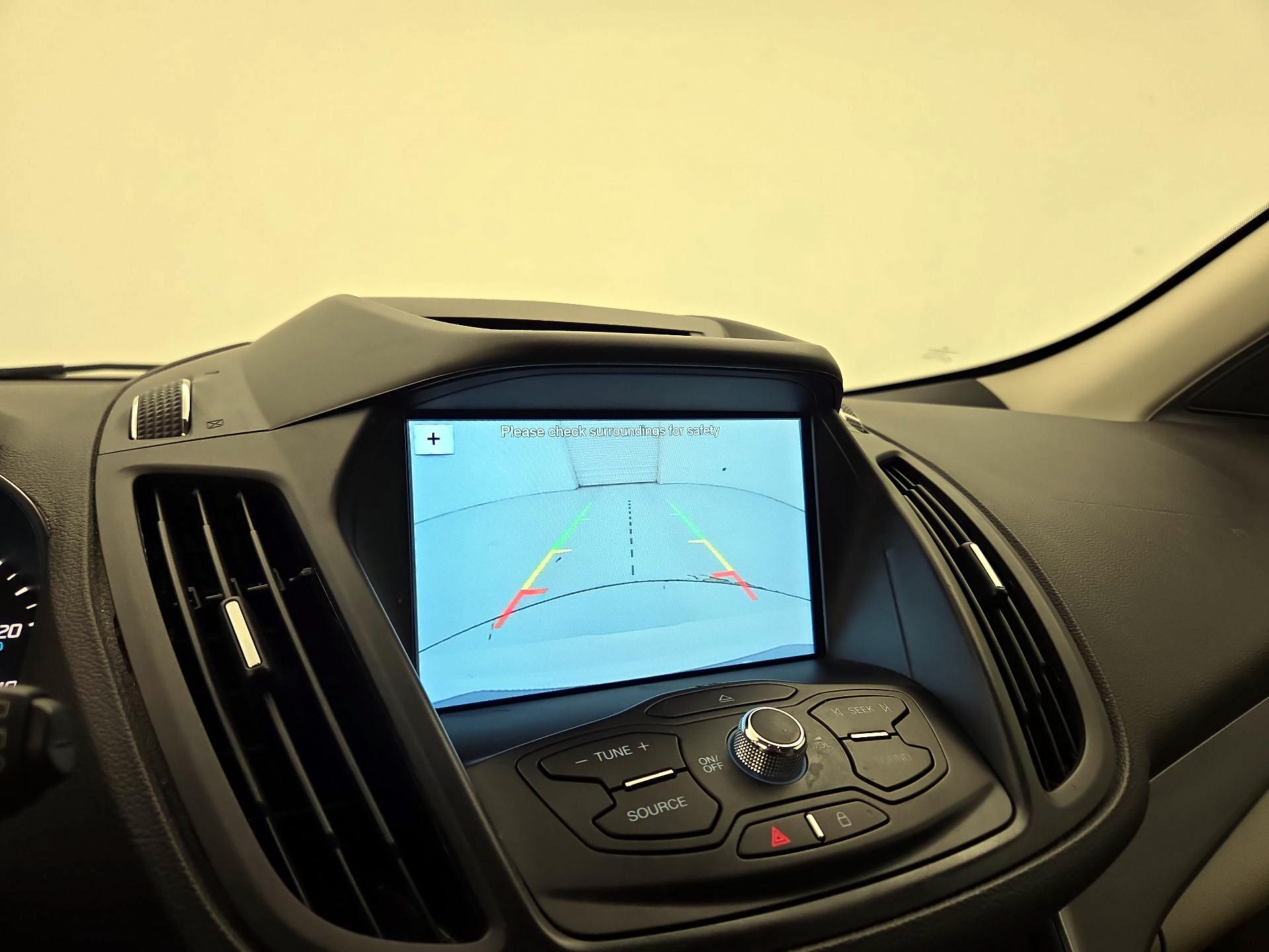 Thumbnail: 2016 Ford Escape - 14