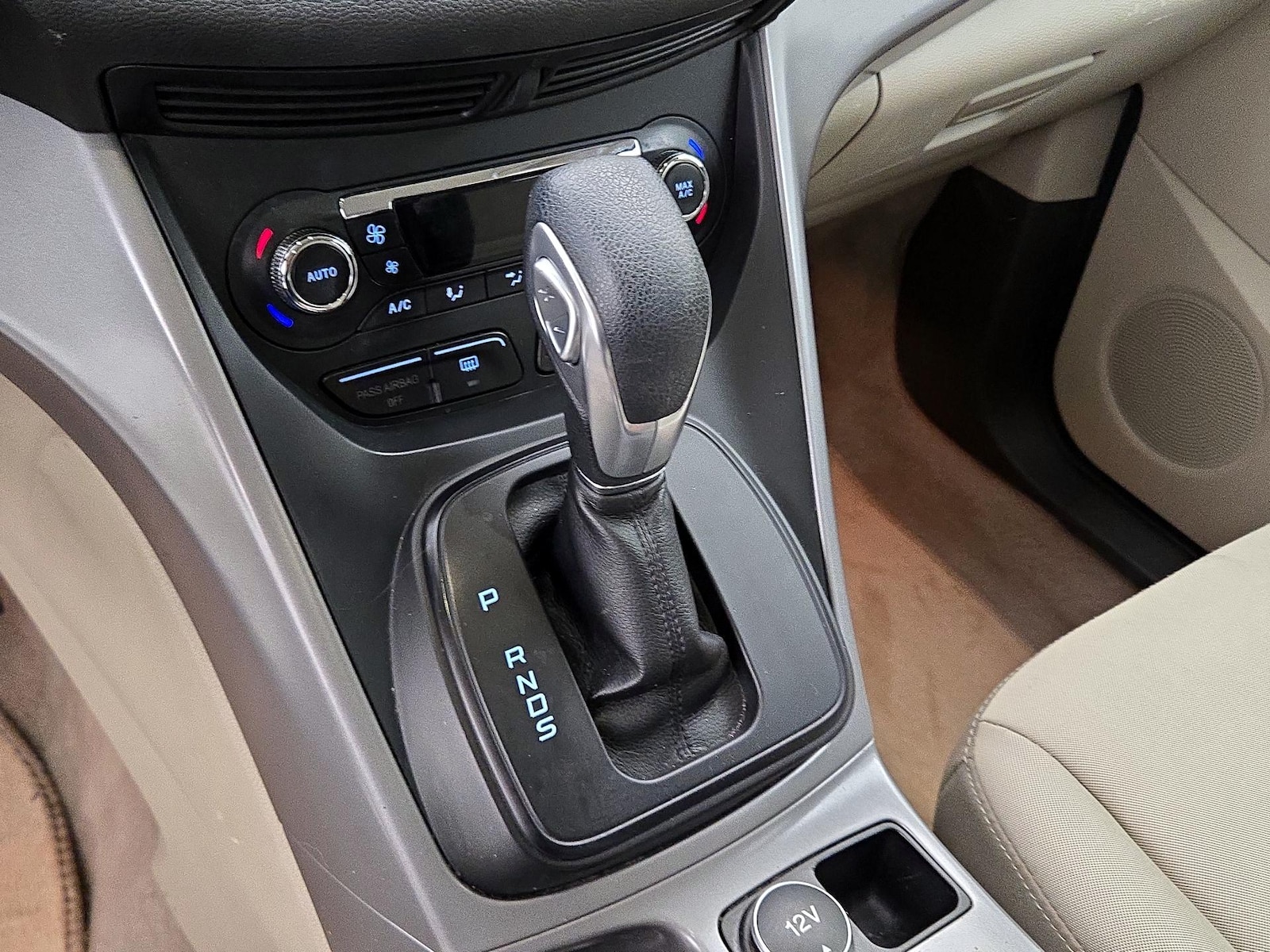 2016 Ford Escape SE - Photo 18