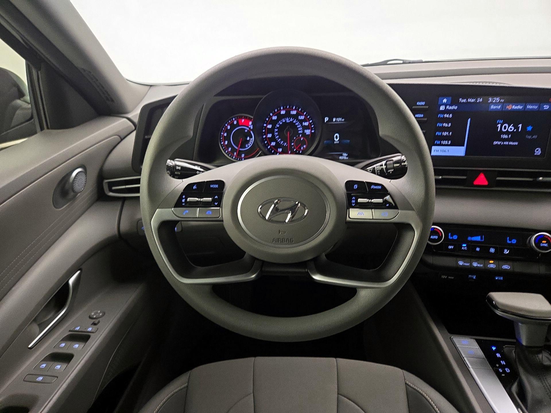 Thumbnail: 2023 Hyundai Elantra - 10