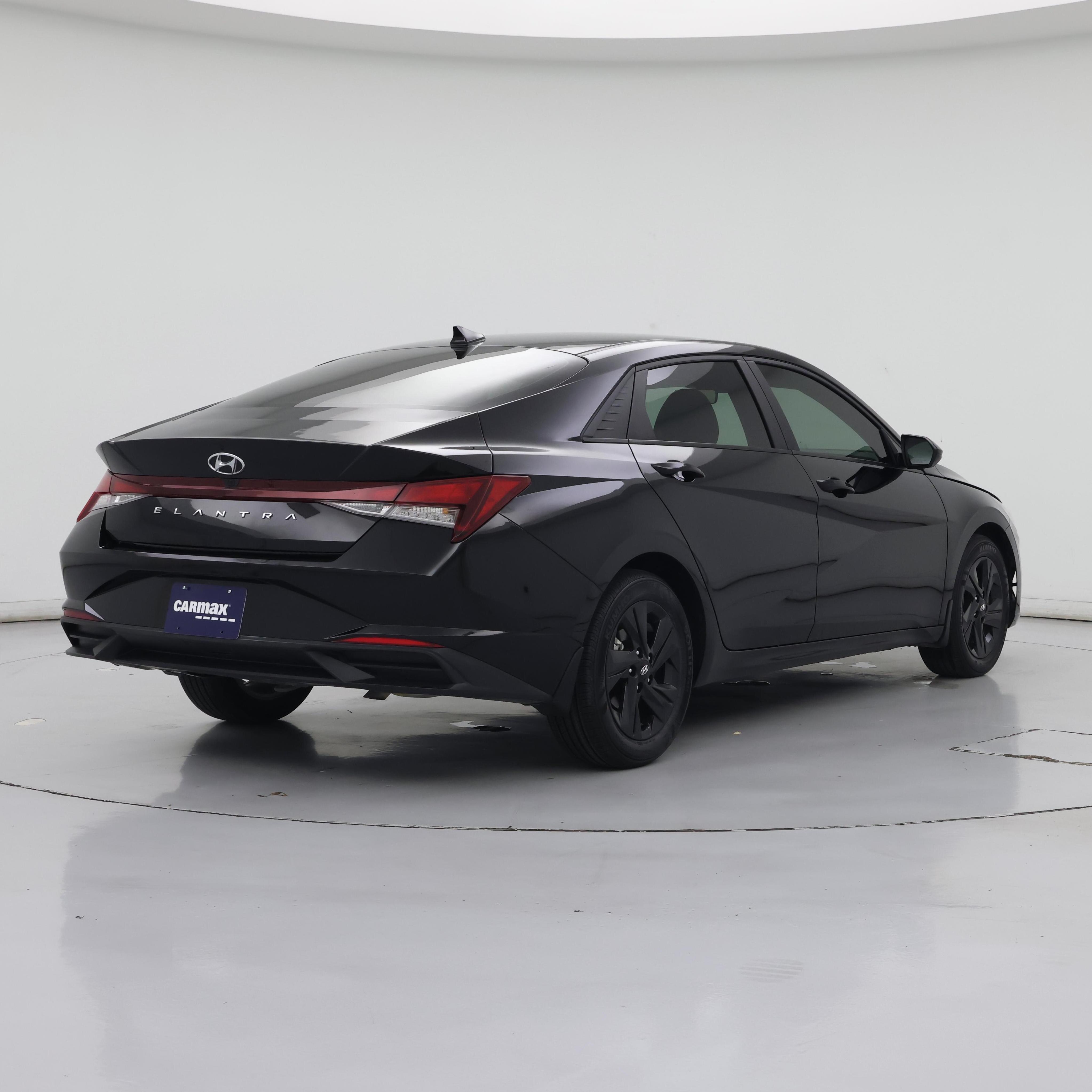 Thumbnail: 2023 Hyundai Elantra - 8