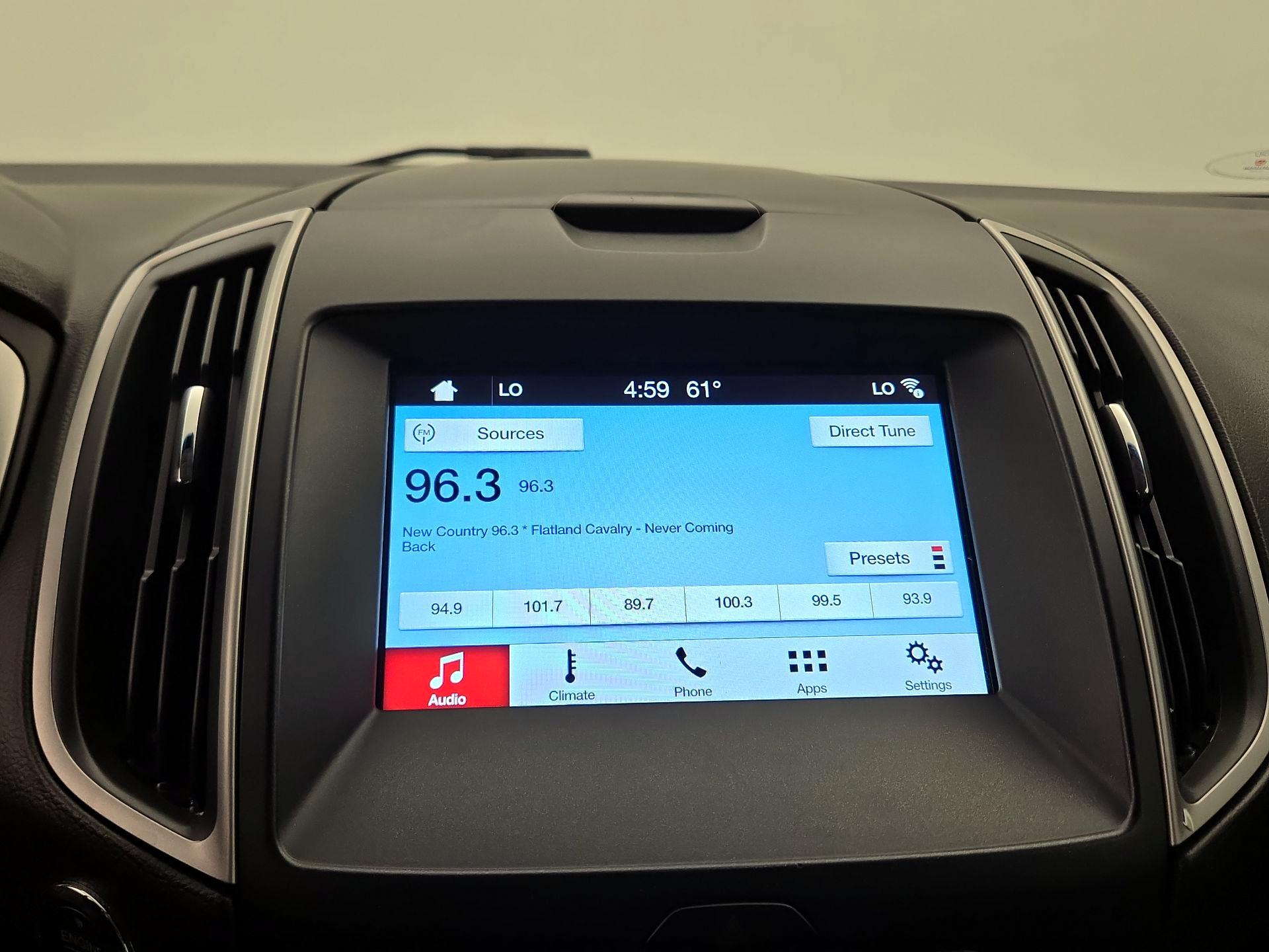 Thumbnail: 2018 Ford Edge - 15