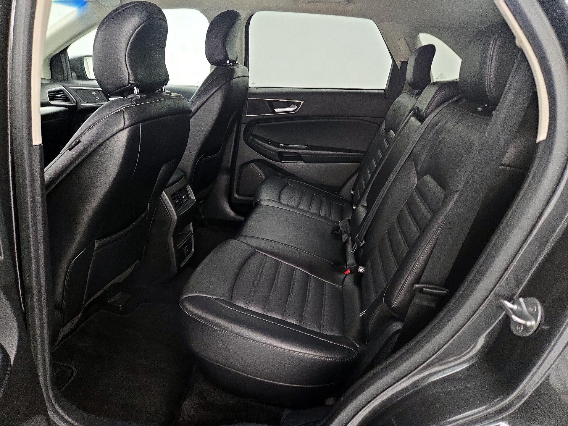 Thumbnail: 2018 Ford Edge - 19