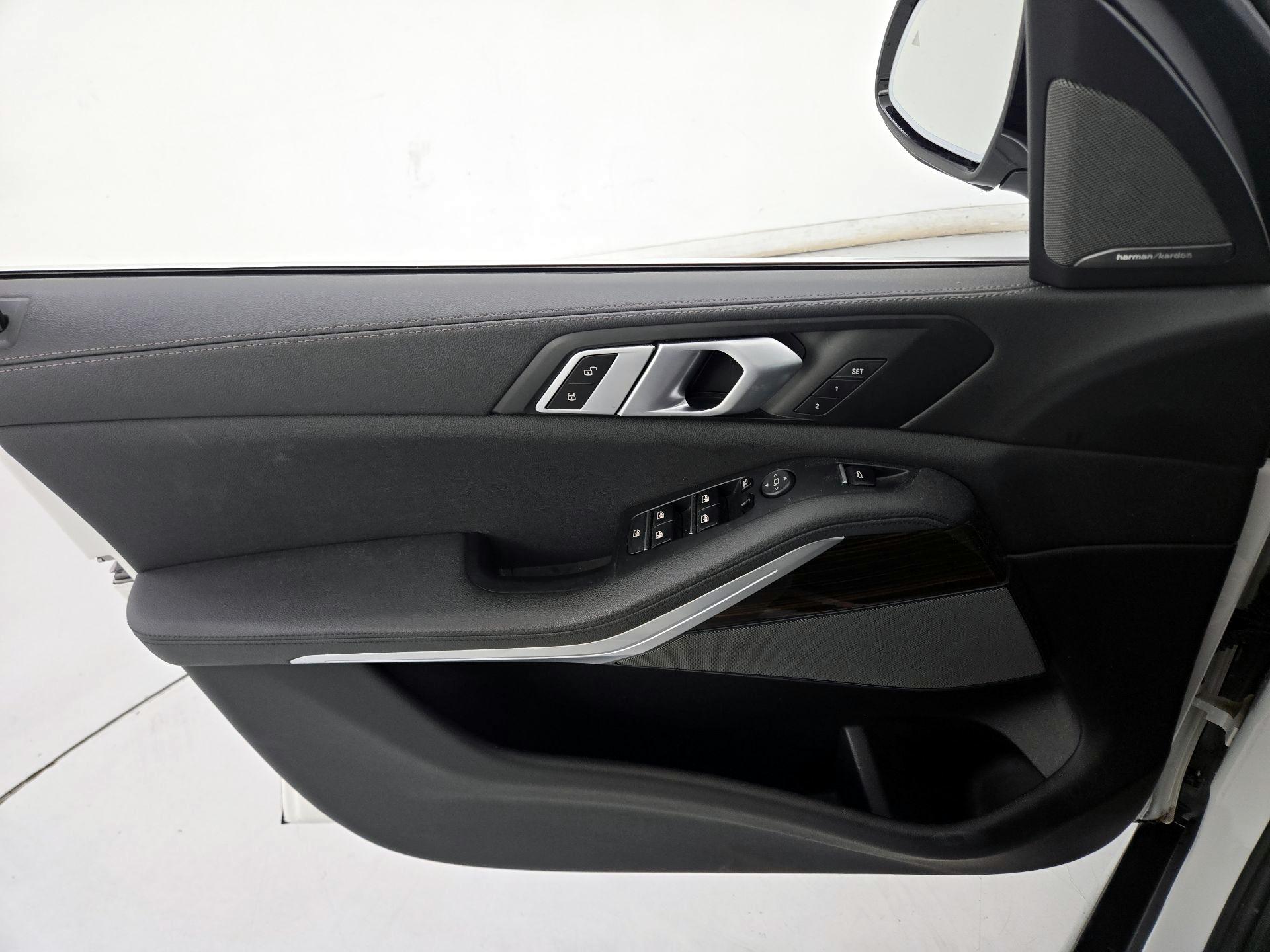 Thumbnail: 2020 BMW X5 - 12
