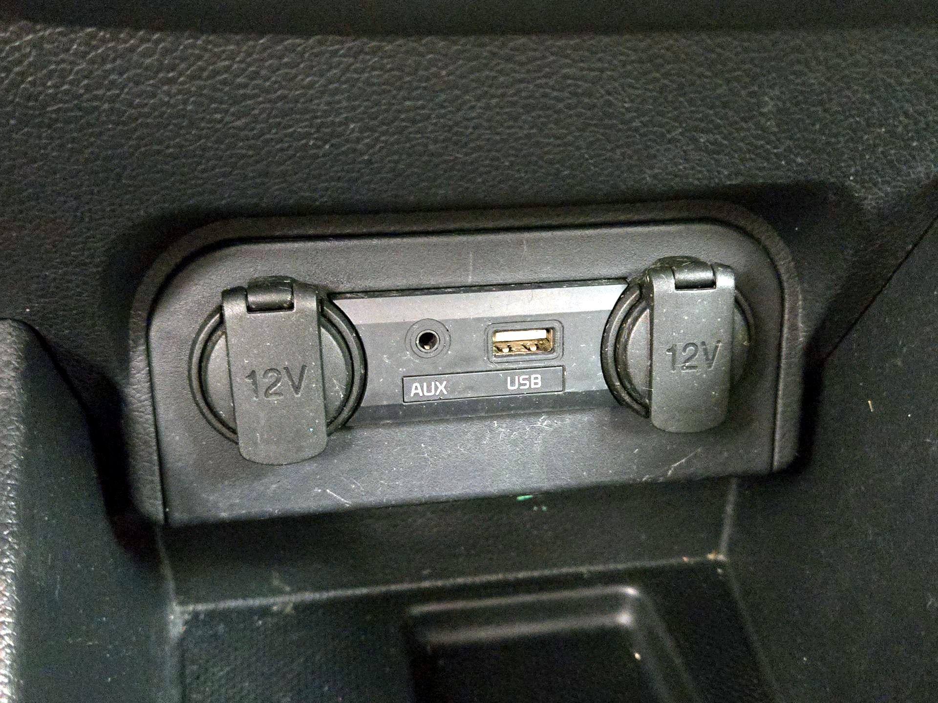 Thumbnail: 2017 Kia Rio - 17