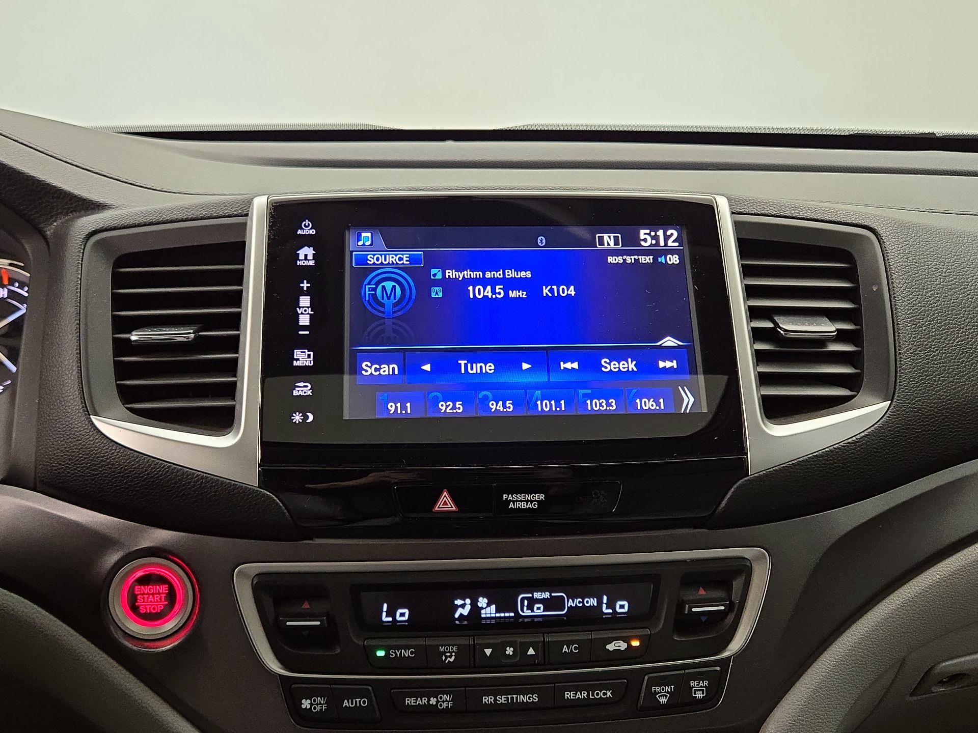 Thumbnail: 2018 Honda Pilot - 15