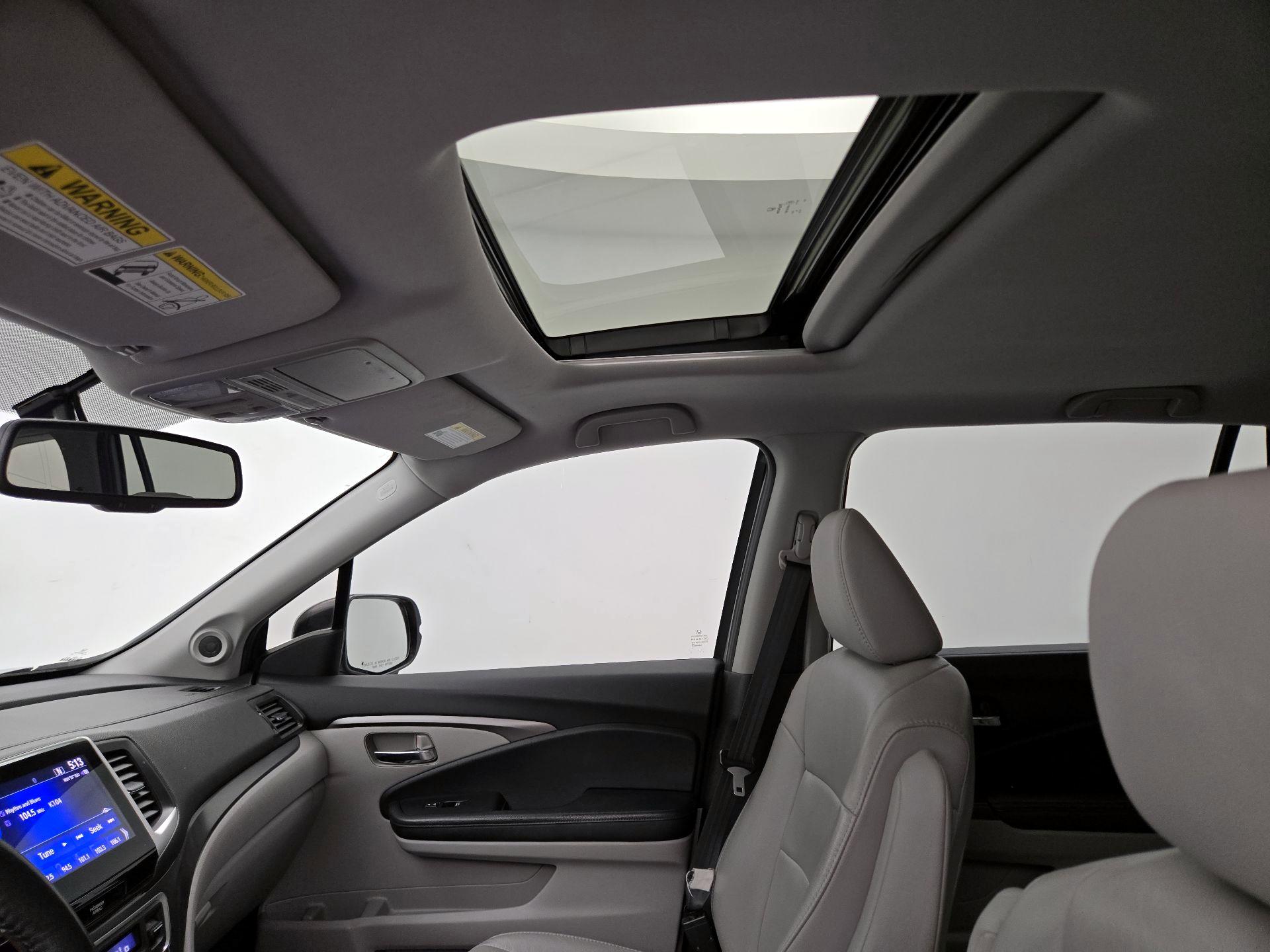 Thumbnail: 2018 Honda Pilot - 19