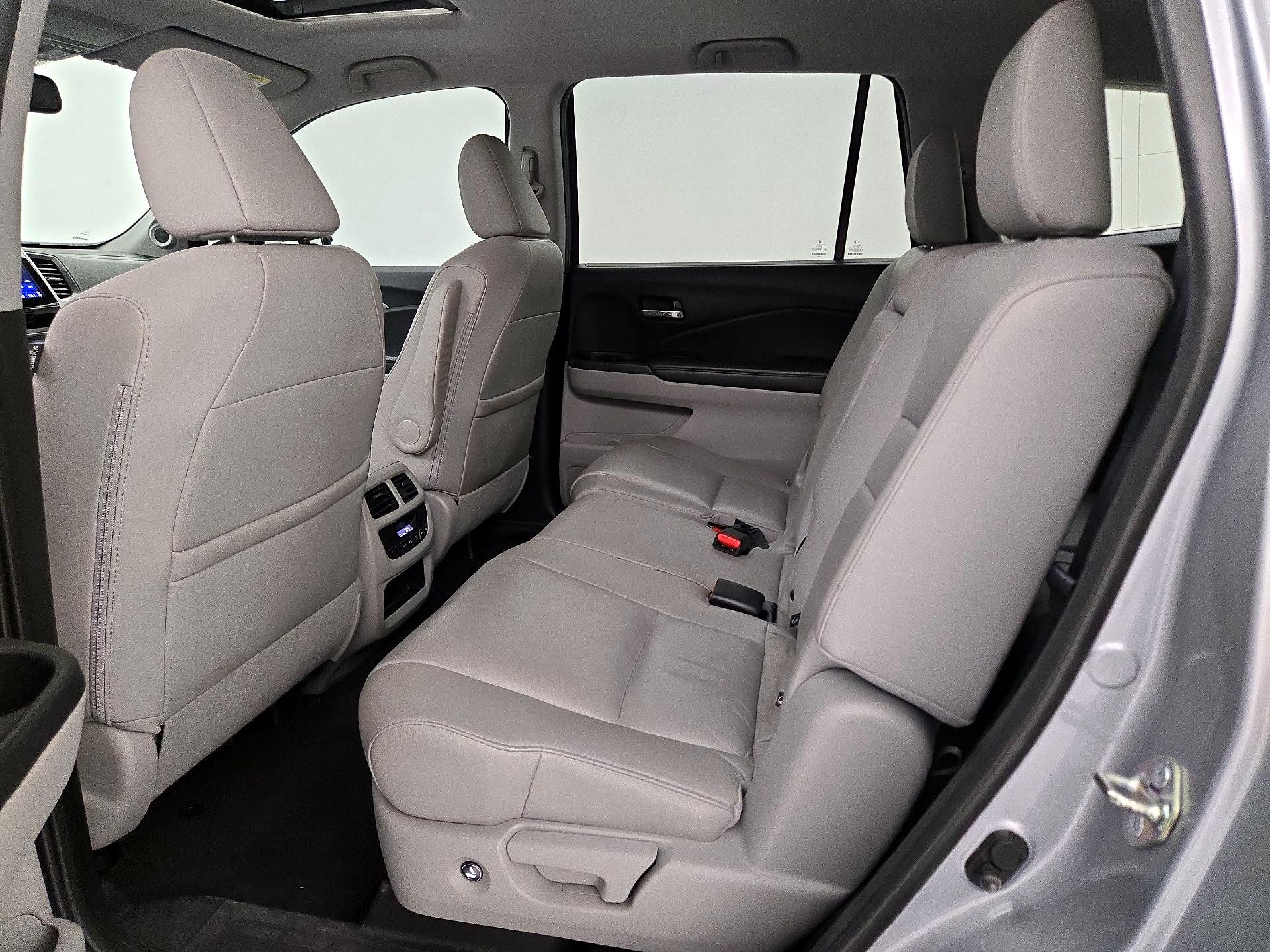 Thumbnail: 2018 Honda Pilot - 20