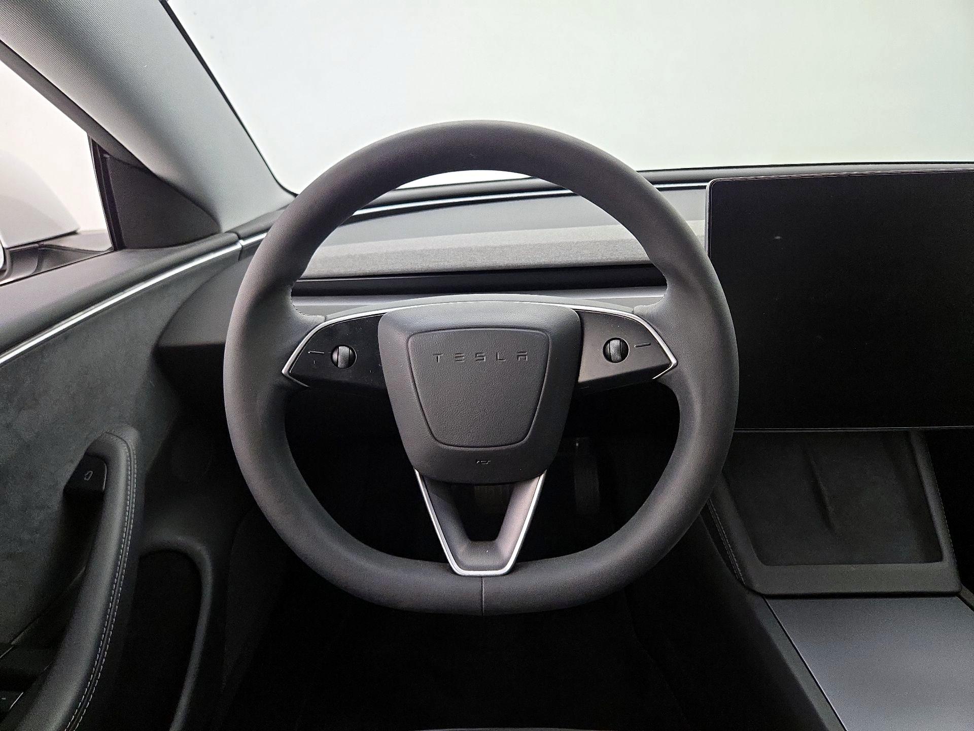 Thumbnail: 2024 Tesla Model 3 - 10