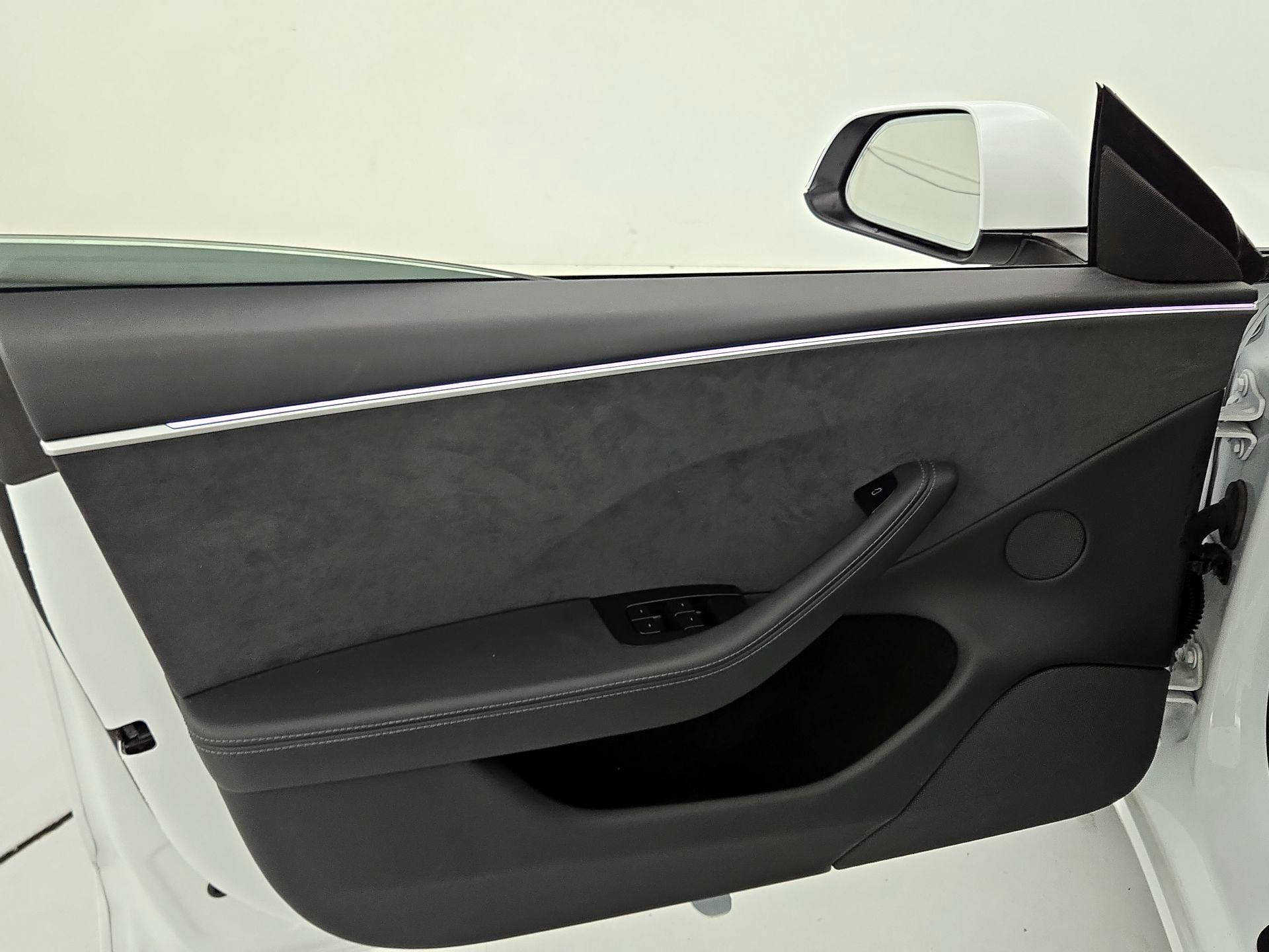 Thumbnail: 2024 Tesla Model 3 - 12