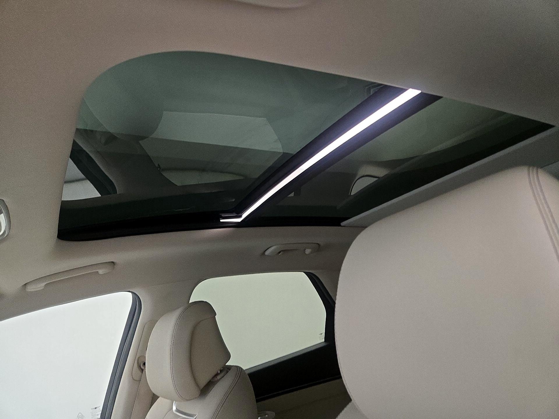 Thumbnail: 2024 Genesis GV70 - 20