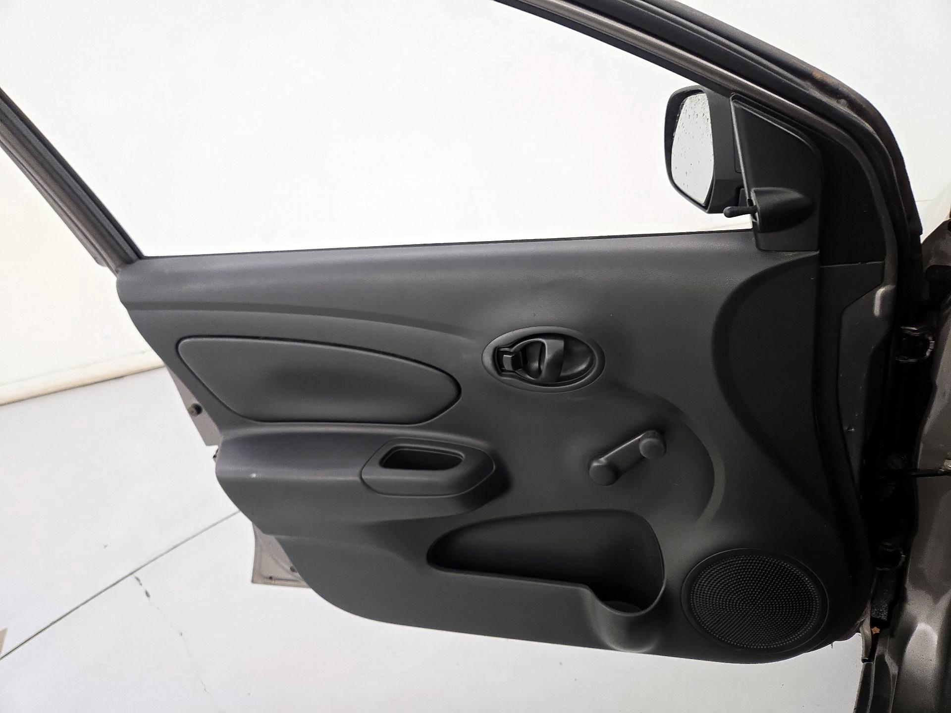 Thumbnail: 2015 Nissan Versa - 12