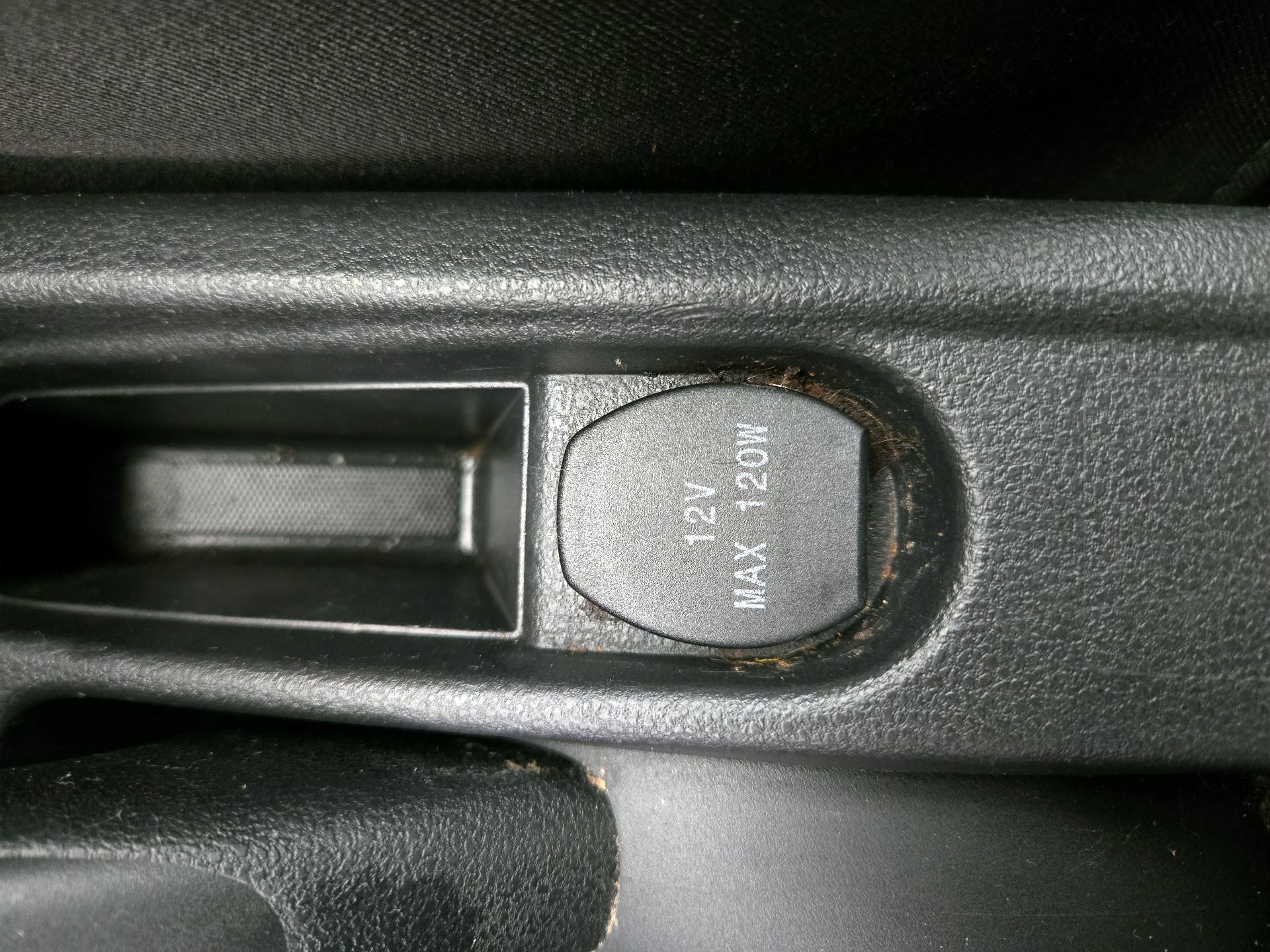 Thumbnail: 2015 Nissan Versa - 17