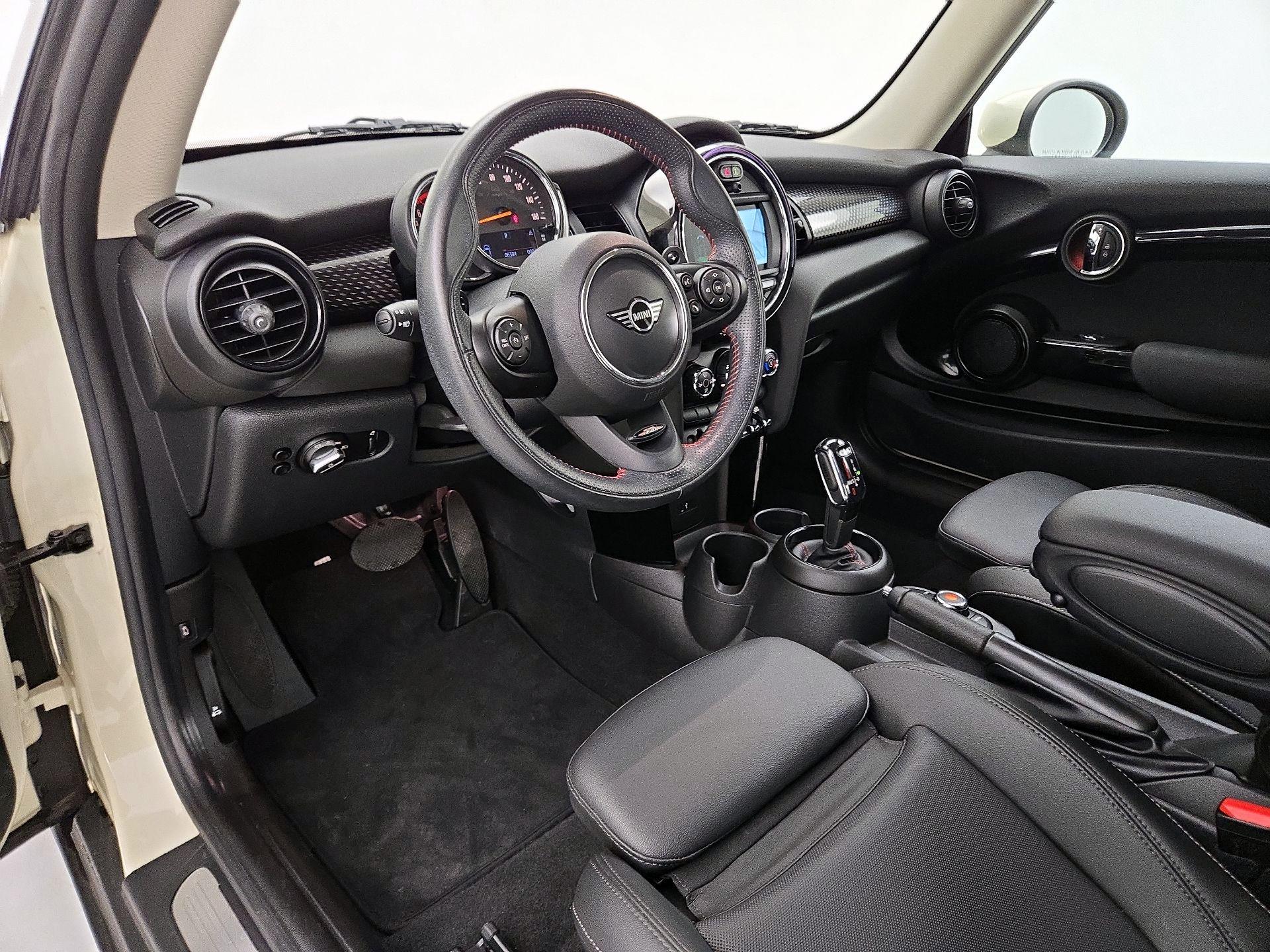 Thumbnail: 2020 MINI Cooper Hardtop - 9