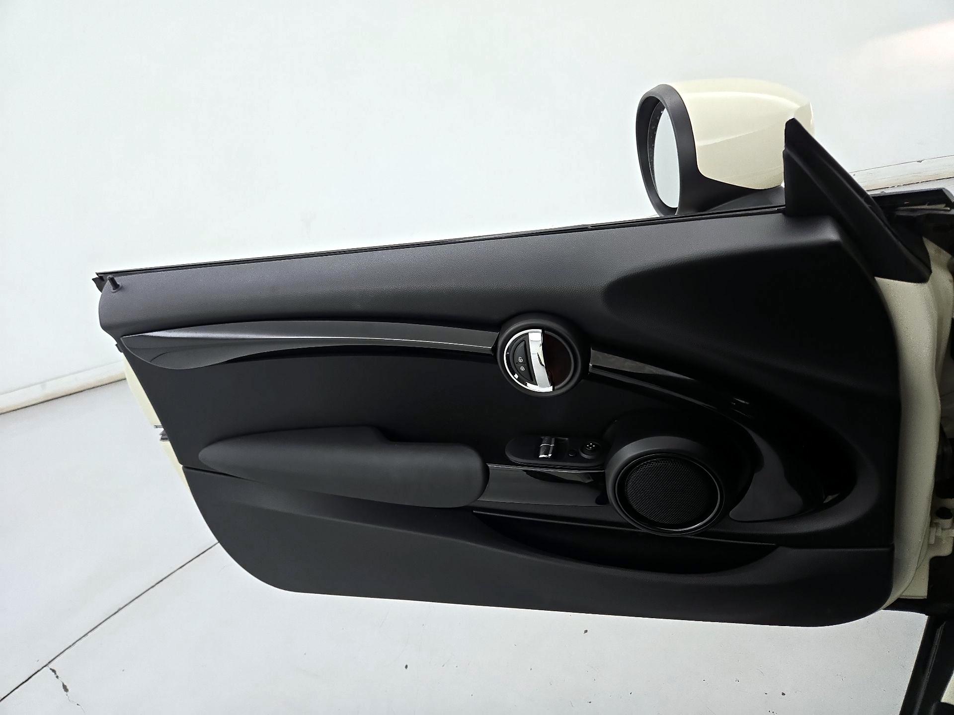 Thumbnail: 2020 MINI Cooper Hardtop - 12