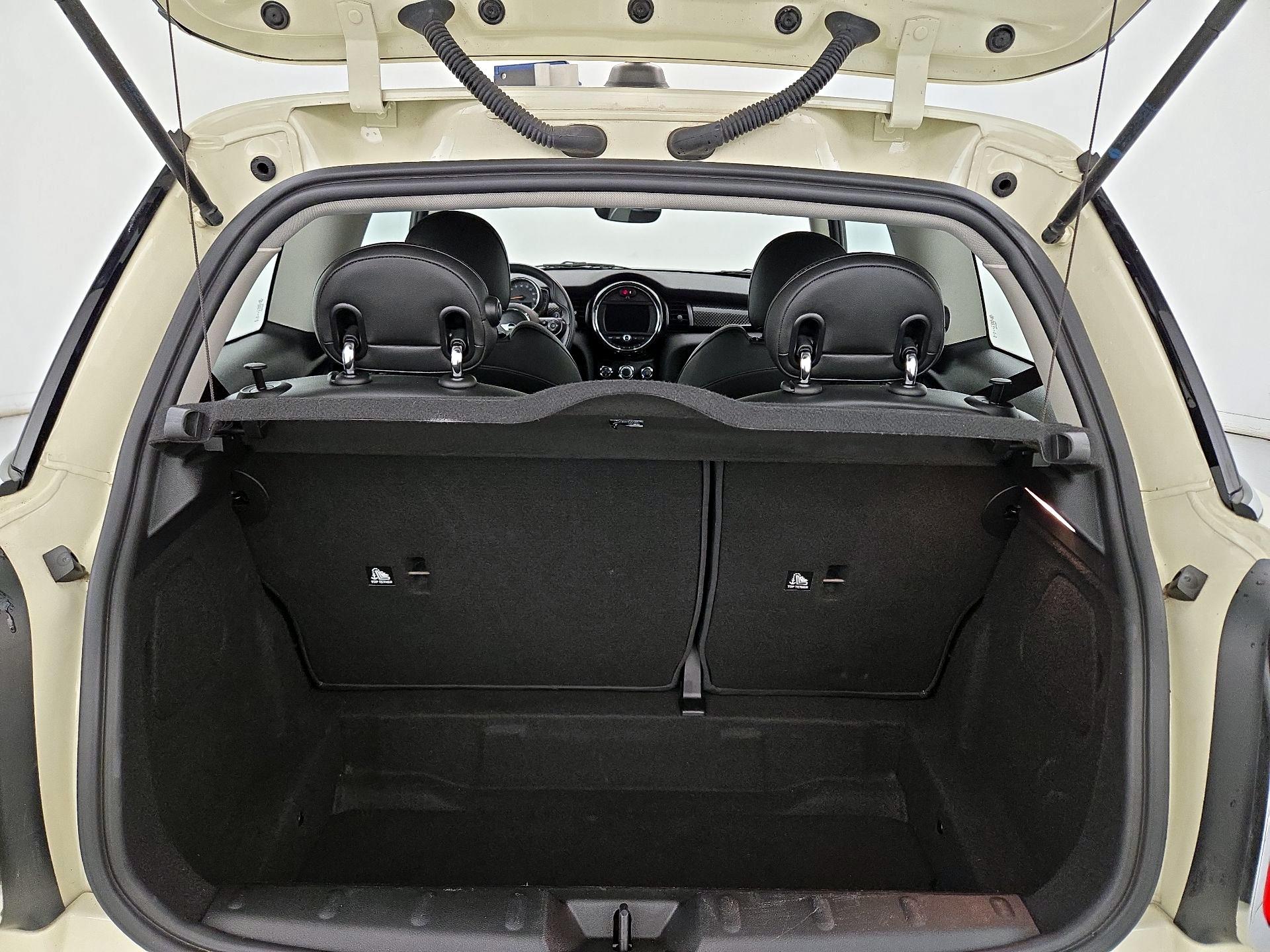 Thumbnail: 2020 MINI Cooper Hardtop - 20