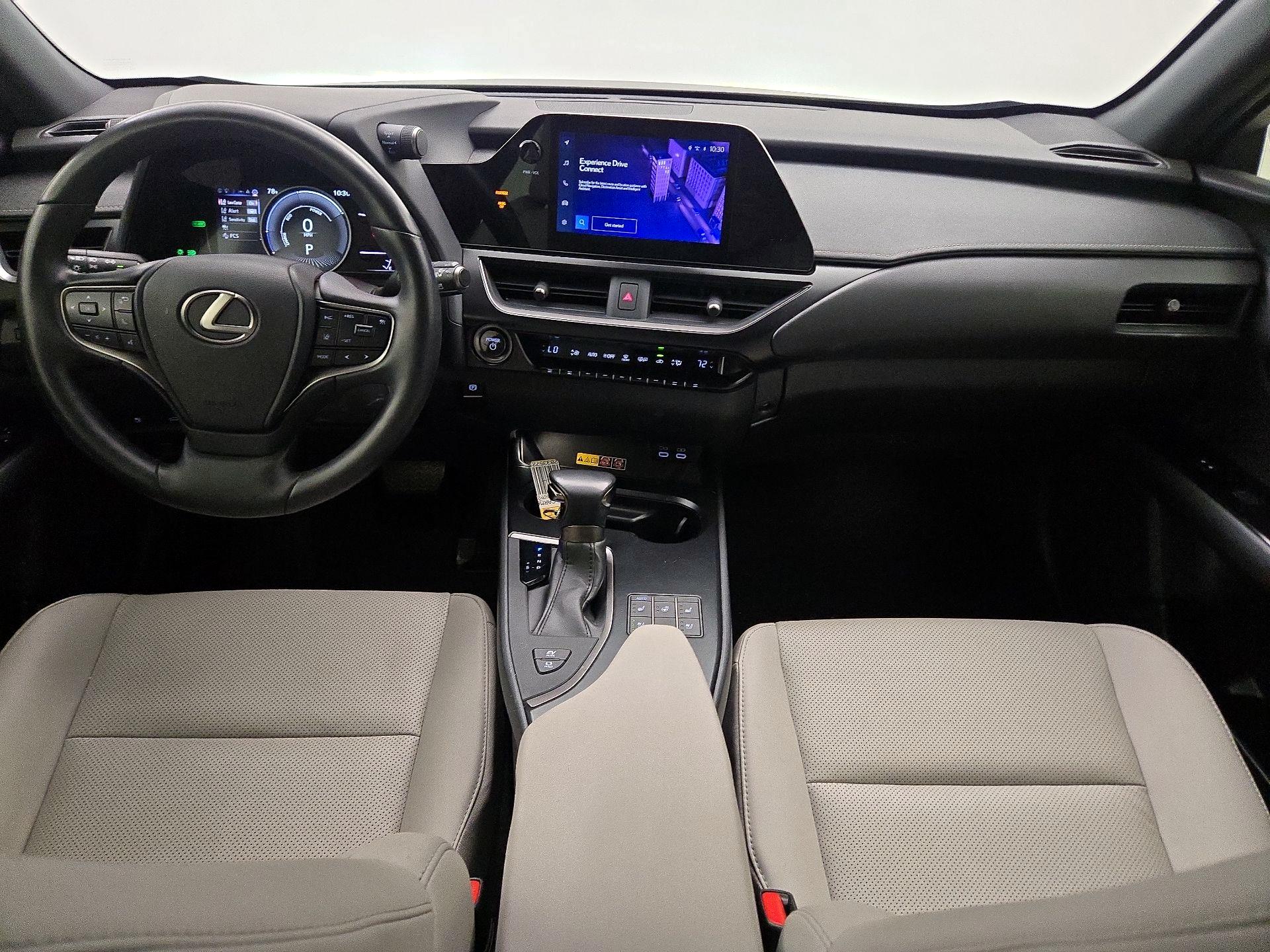 Thumbnail: 2023 Lexus UX - 9