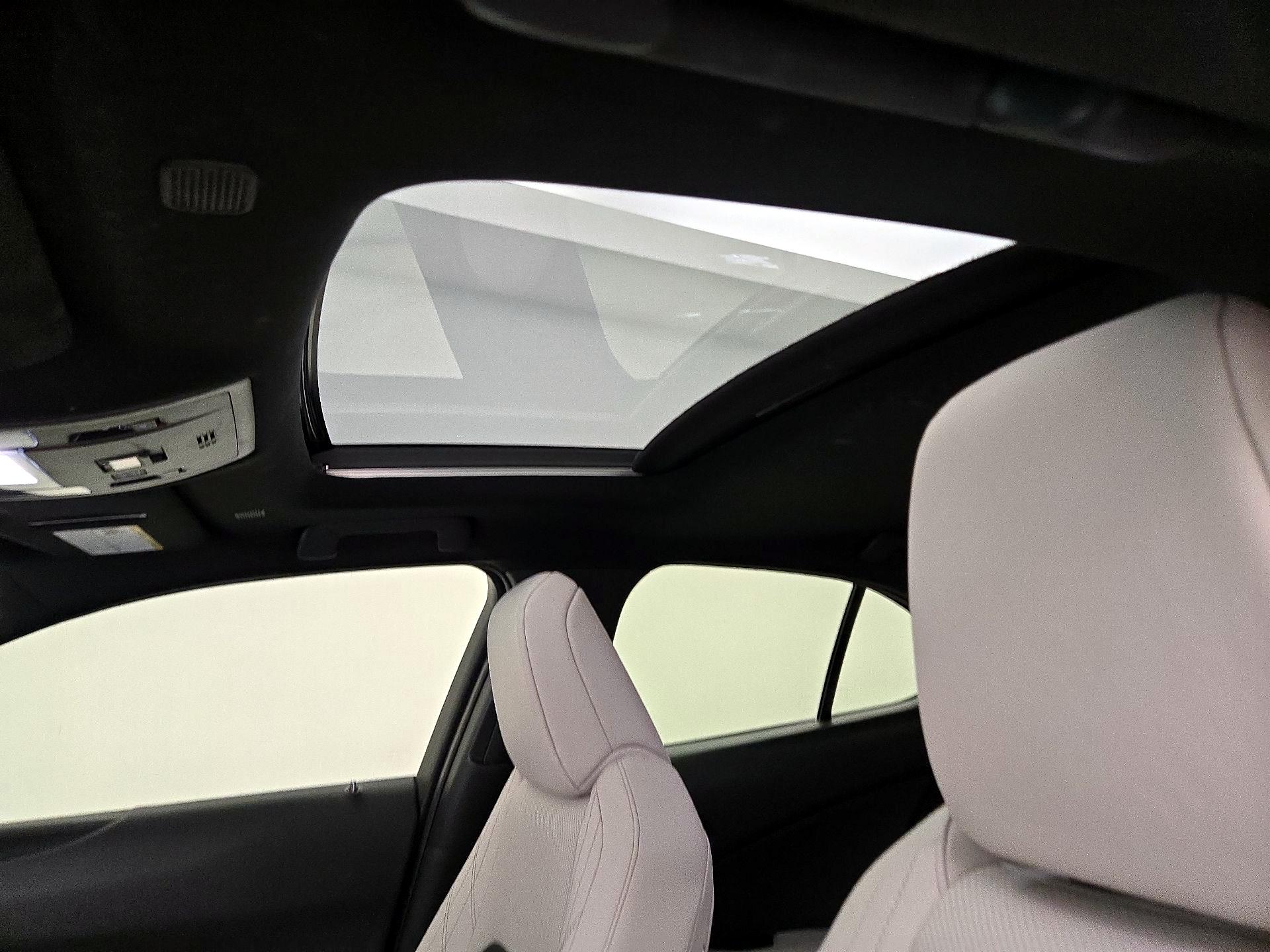 Thumbnail: 2023 Lexus UX - 19