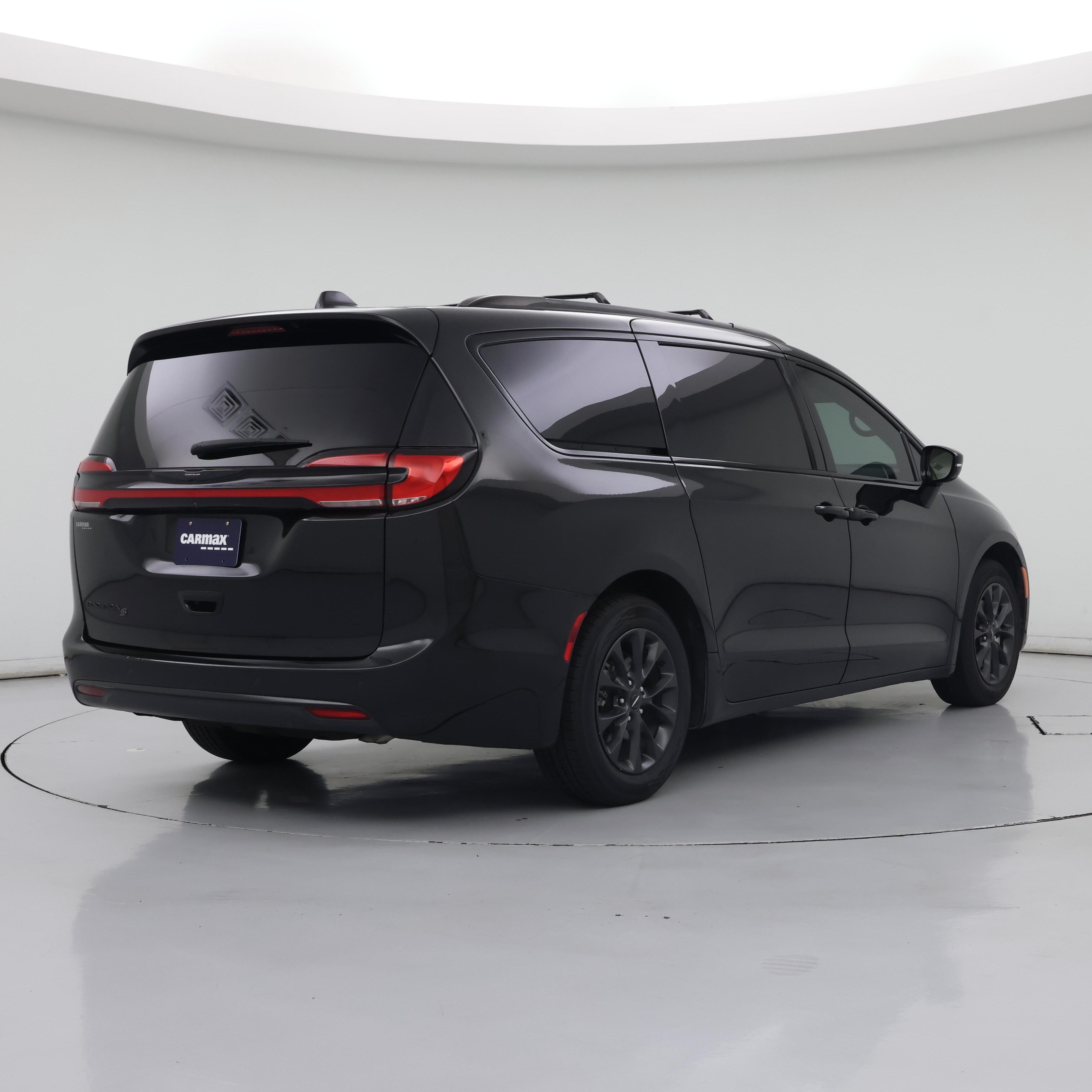 Thumbnail: 2021 Chrysler Pacifica - 8