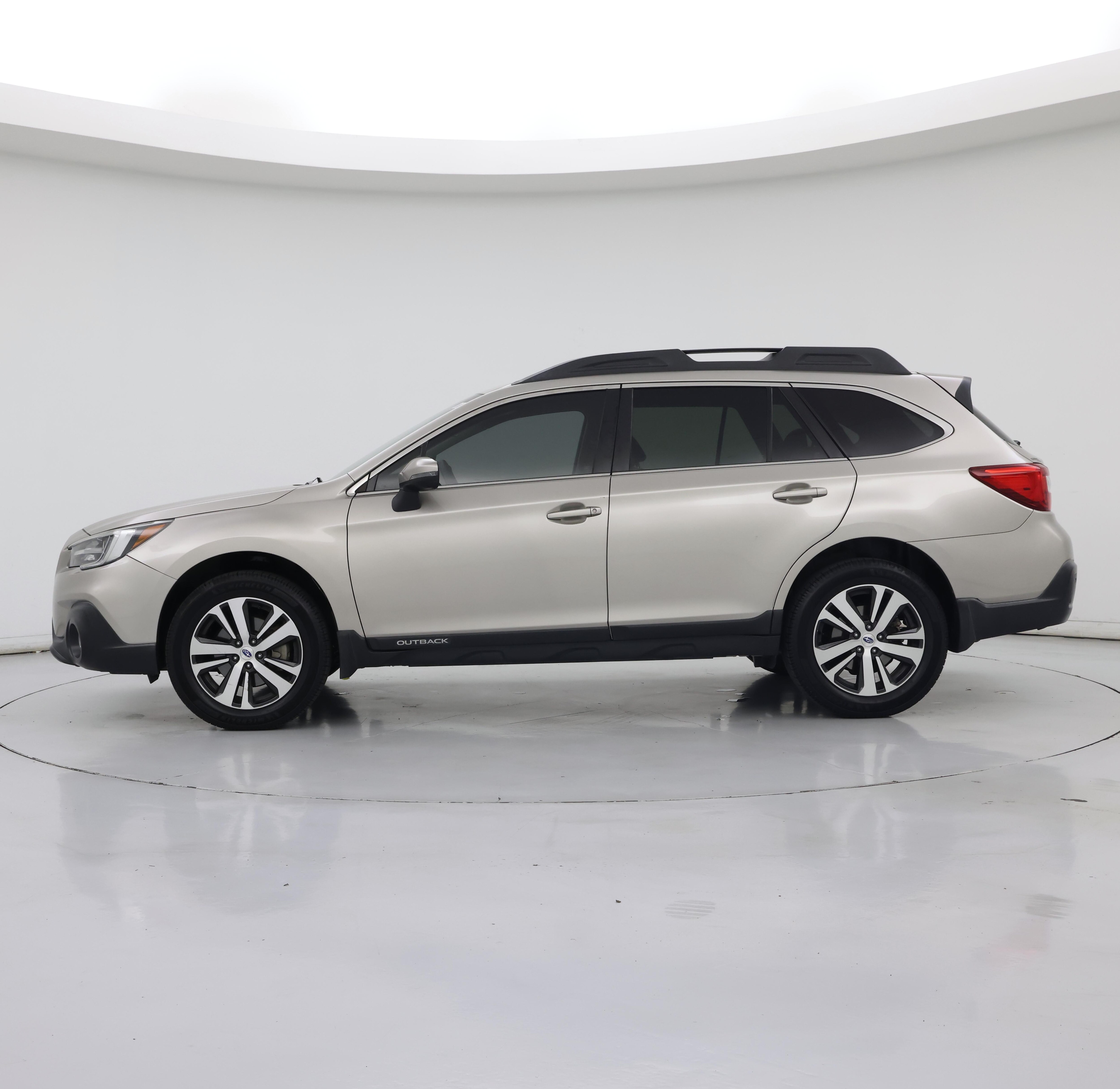 Thumbnail: 2019 Subaru Outback - 3
