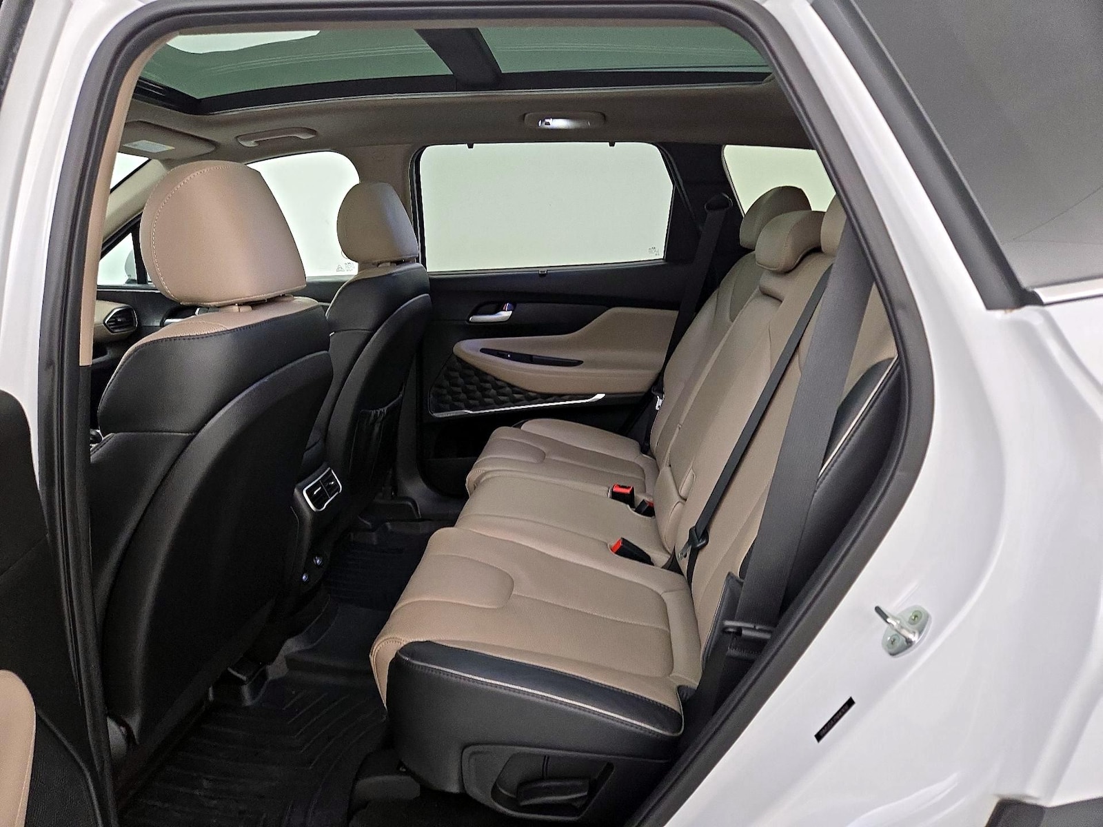 2022 Hyundai Santa Fe SEL - Photo 22
