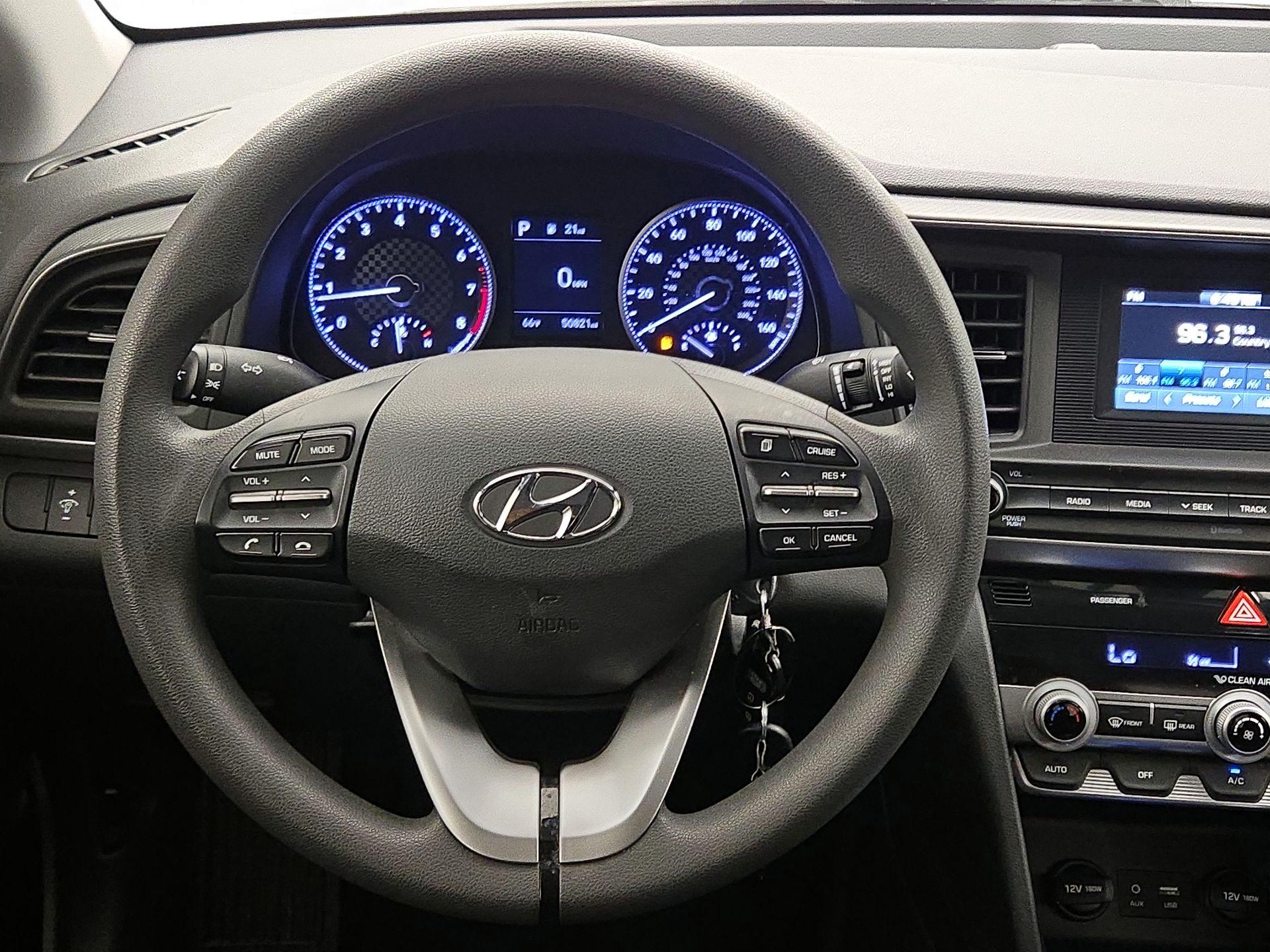 Thumbnail: 2020 Hyundai Elantra - 10