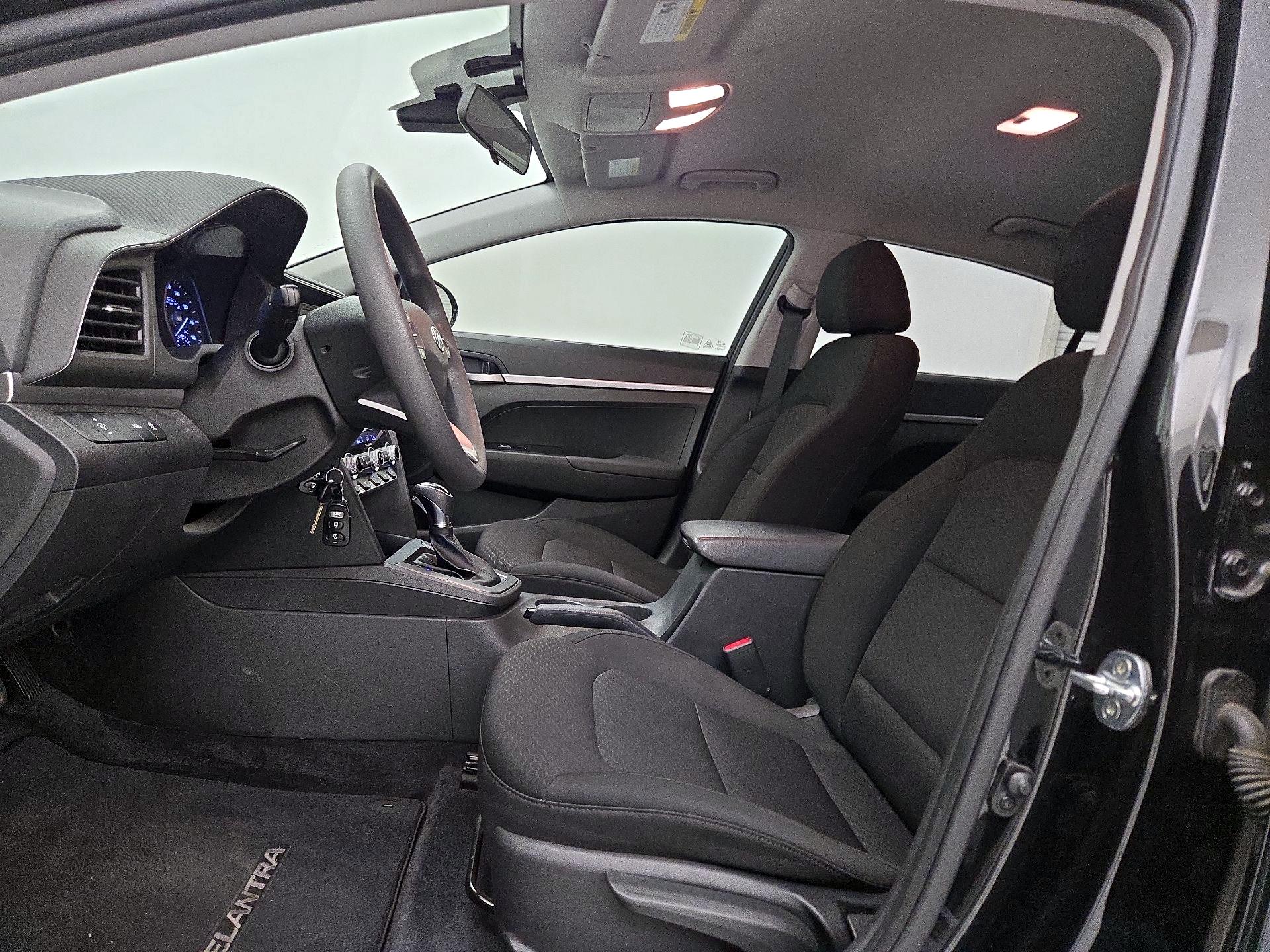 Thumbnail: 2020 Hyundai Elantra - 11