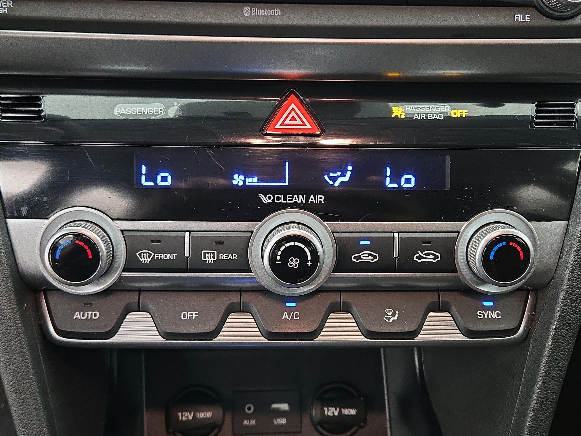 Thumbnail: 2020 Hyundai Elantra - 16