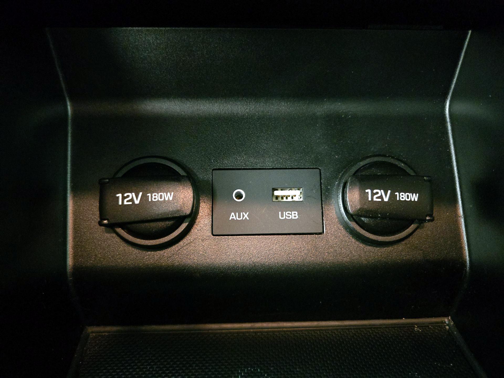 Thumbnail: 2020 Hyundai Elantra - 18