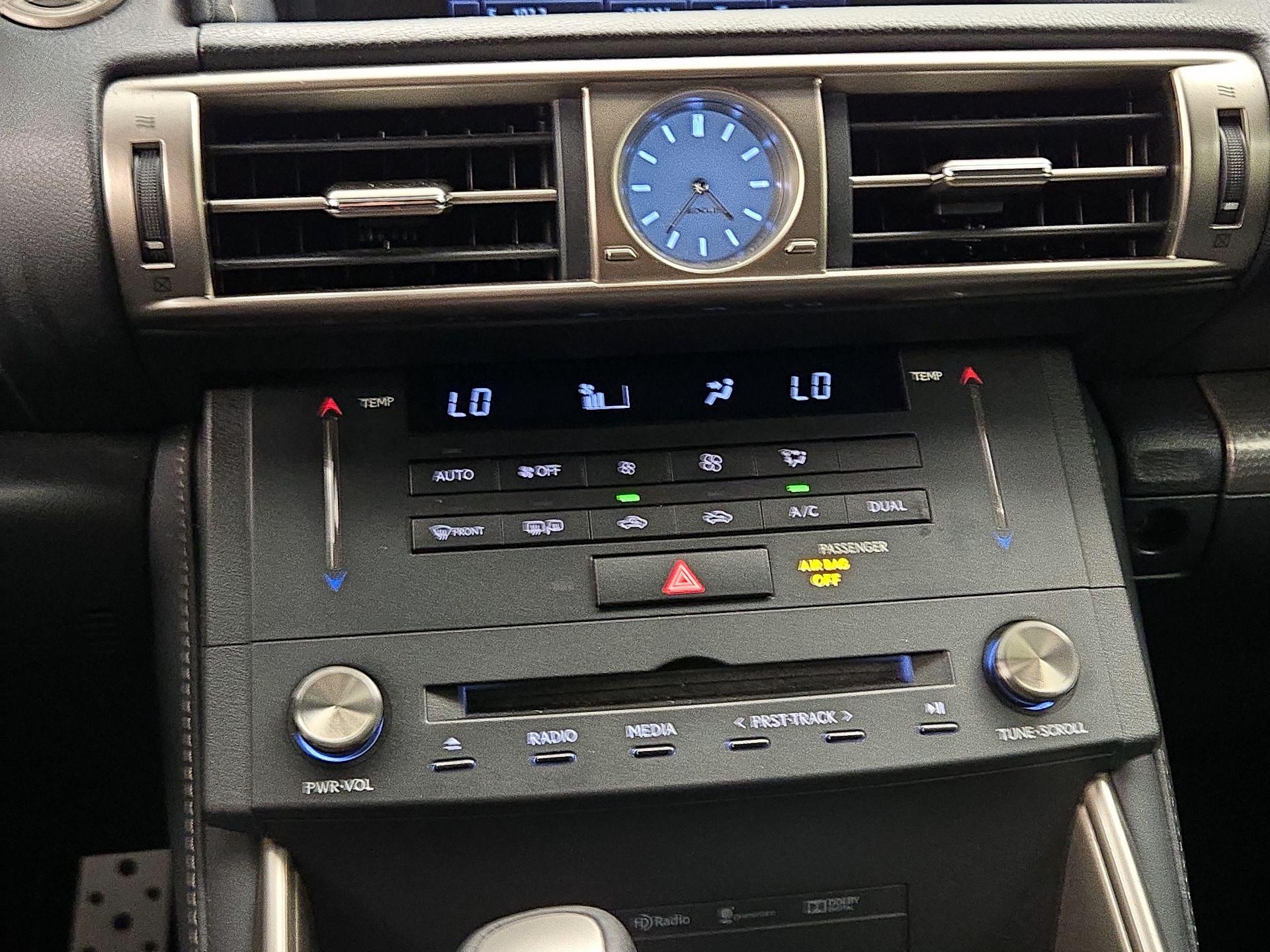 Thumbnail: 2015 Lexus IS - 16