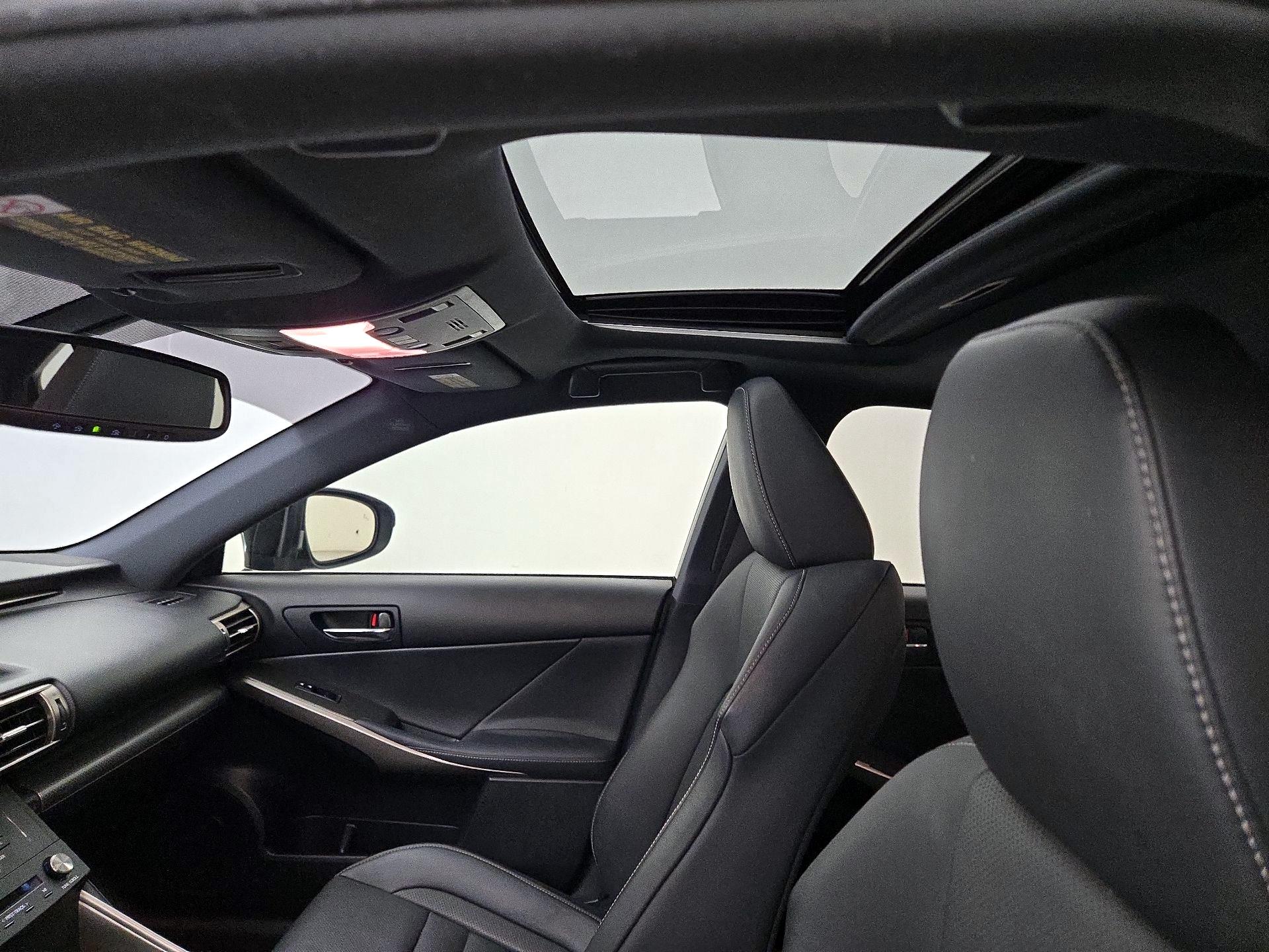 Thumbnail: 2015 Lexus IS - 19