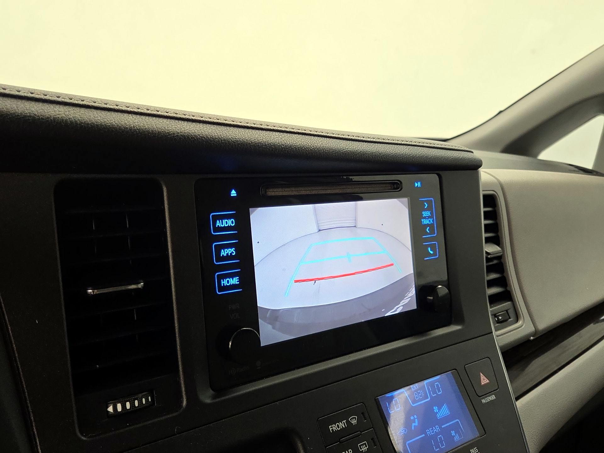 Thumbnail: 2015 Toyota Sienna - 14