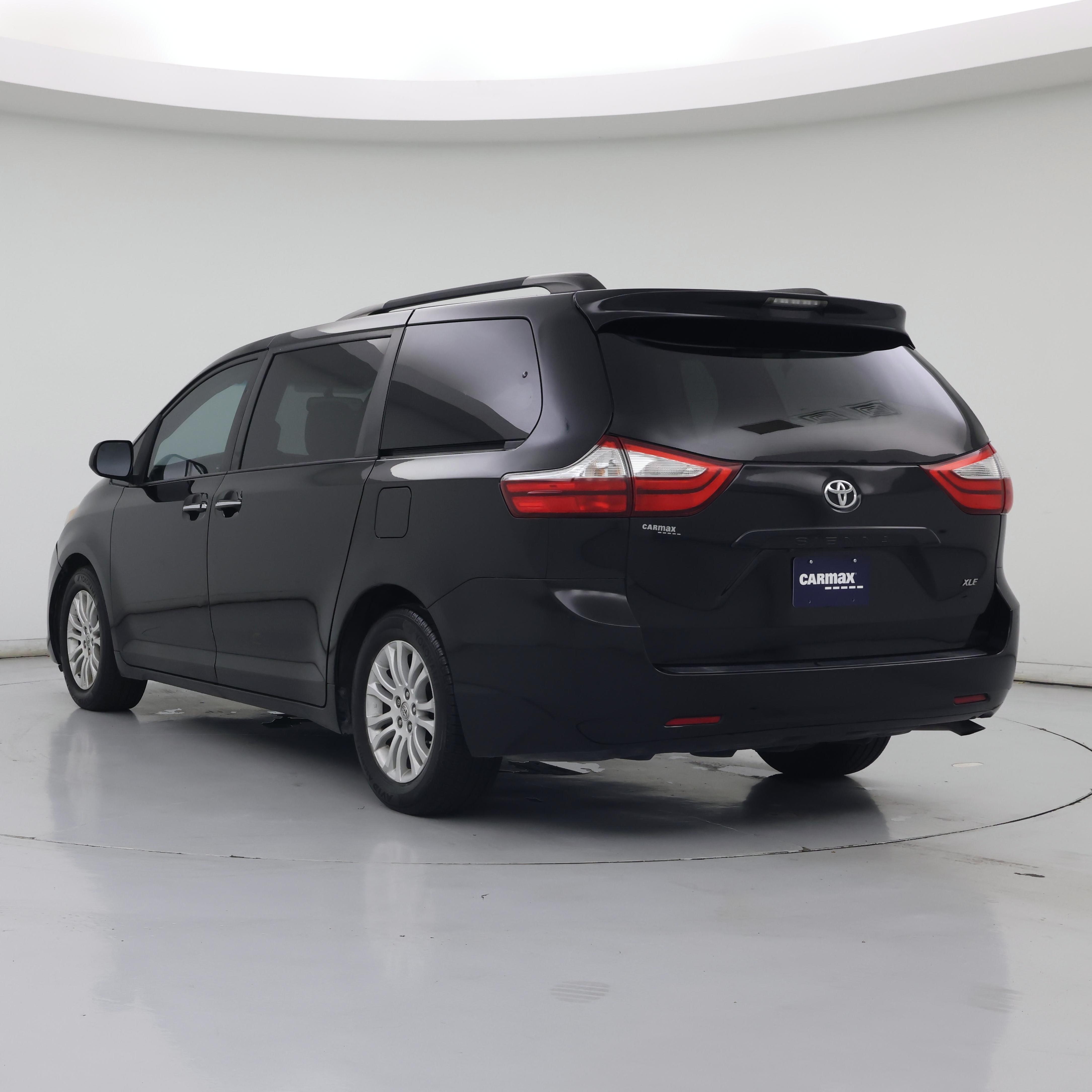 Thumbnail: 2015 Toyota Sienna - 2