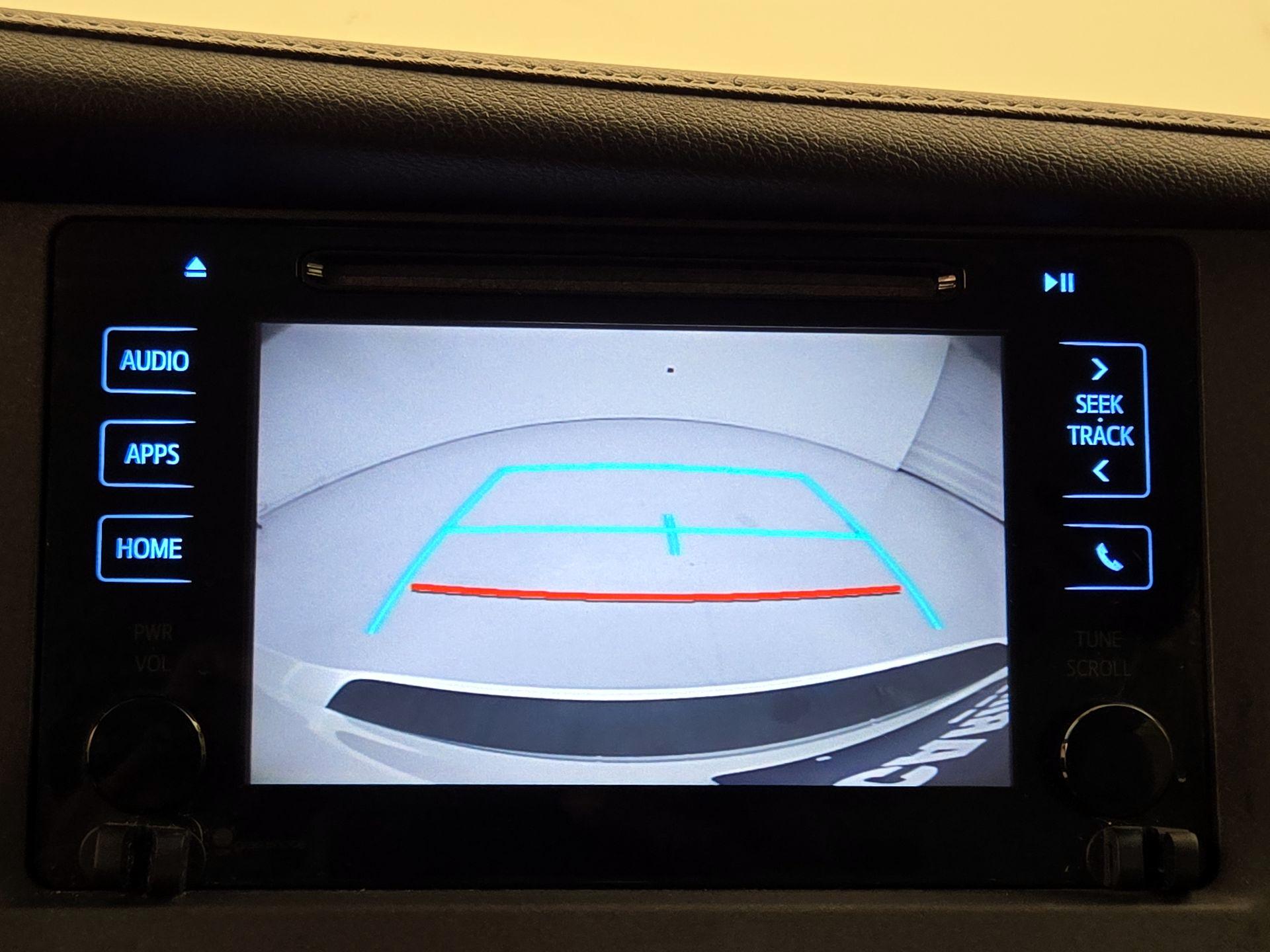 Thumbnail: 2015 Toyota Sienna - 14