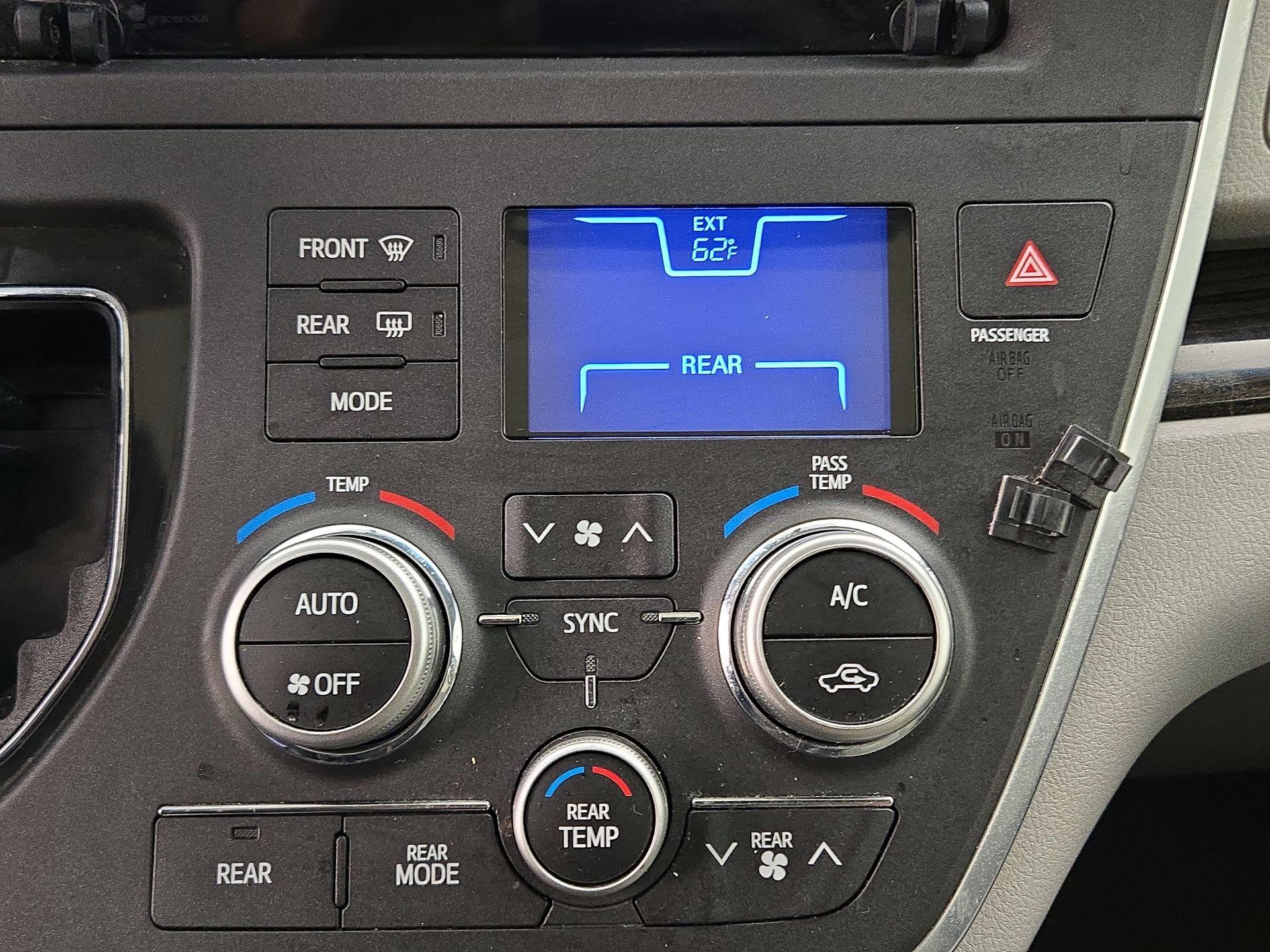 Thumbnail: 2015 Toyota Sienna - 16