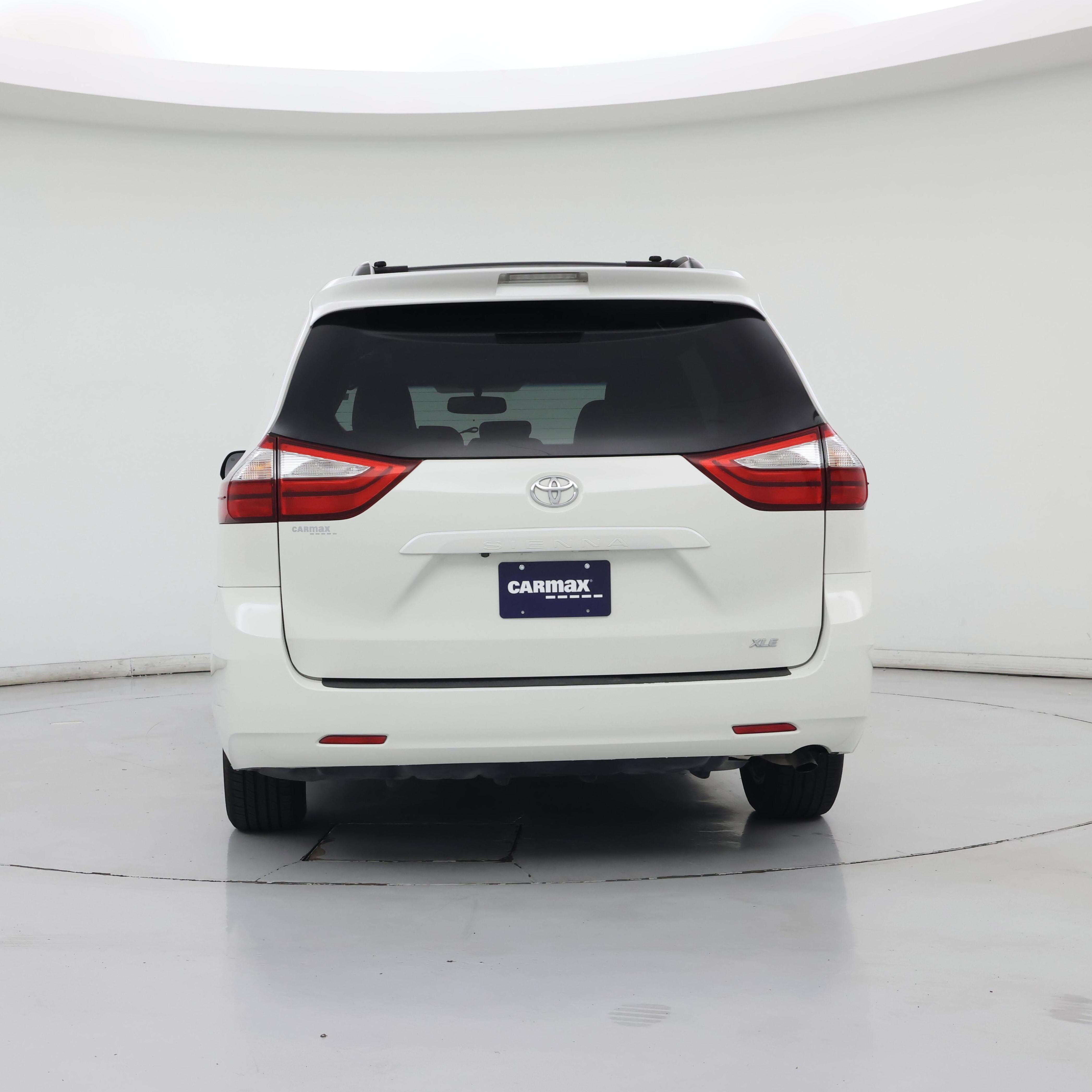 Thumbnail: 2015 Toyota Sienna - 6