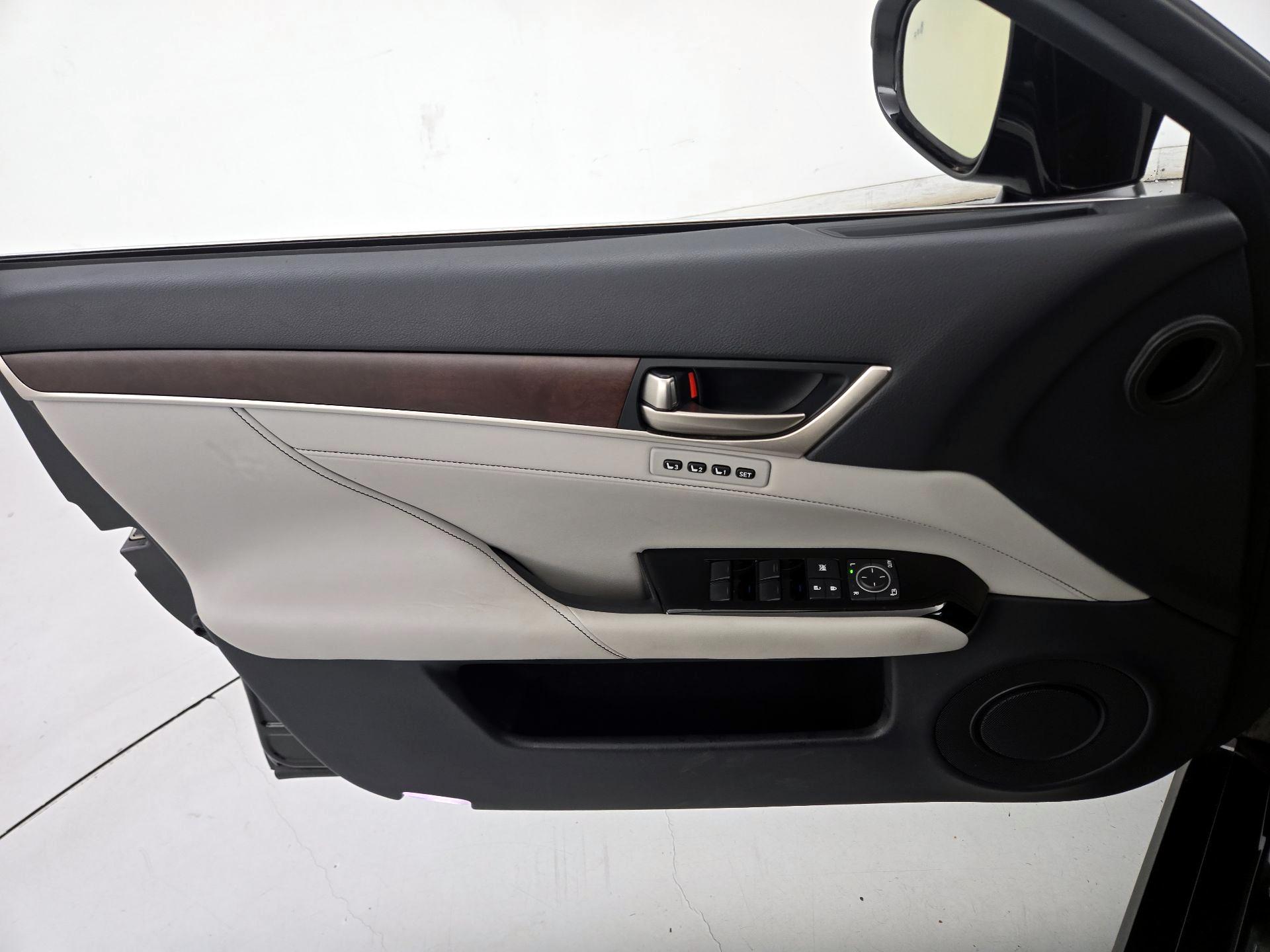 Thumbnail: 2014 Lexus GS - 12