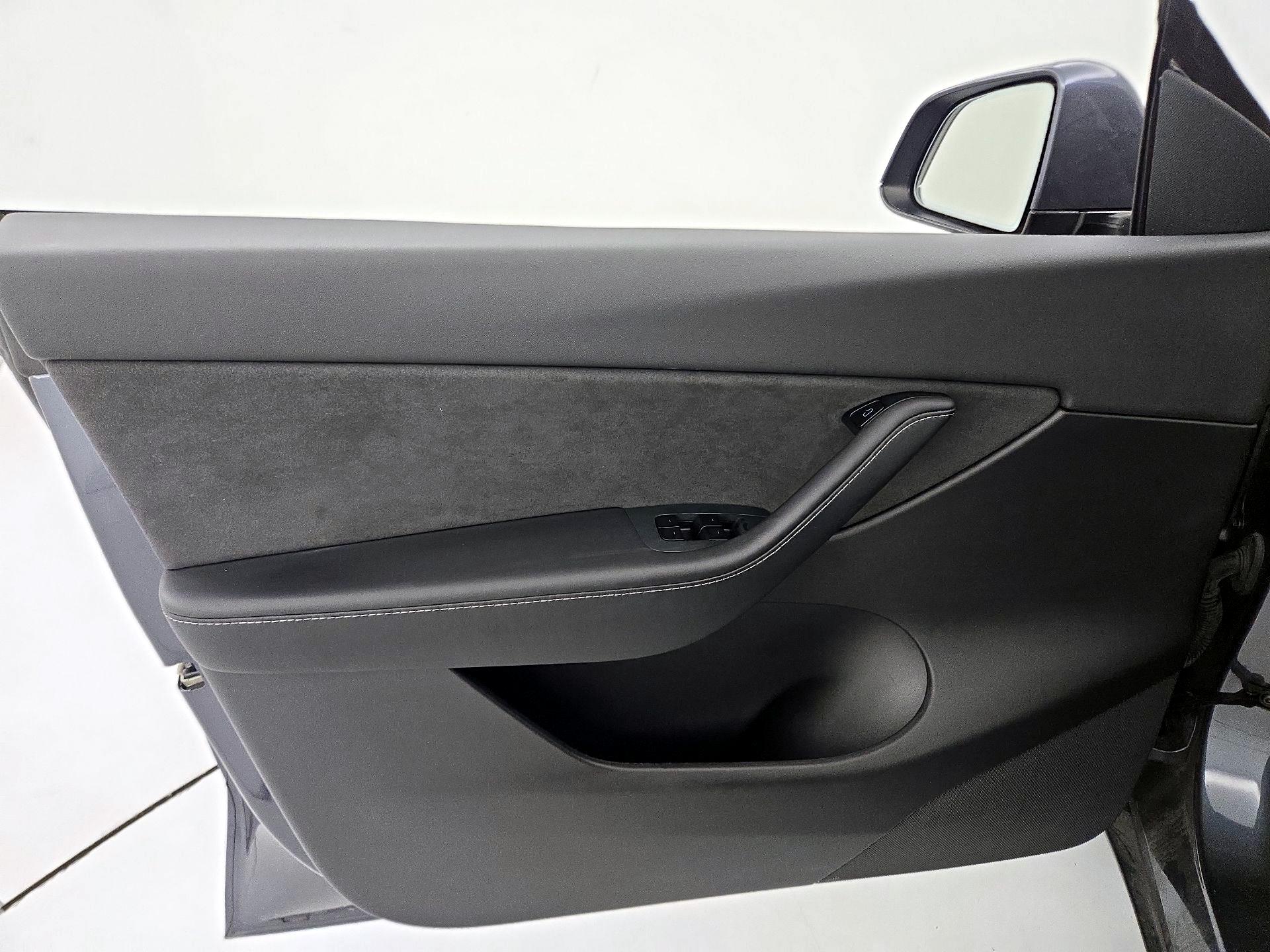 Thumbnail: 2021 Tesla Model Y - 12