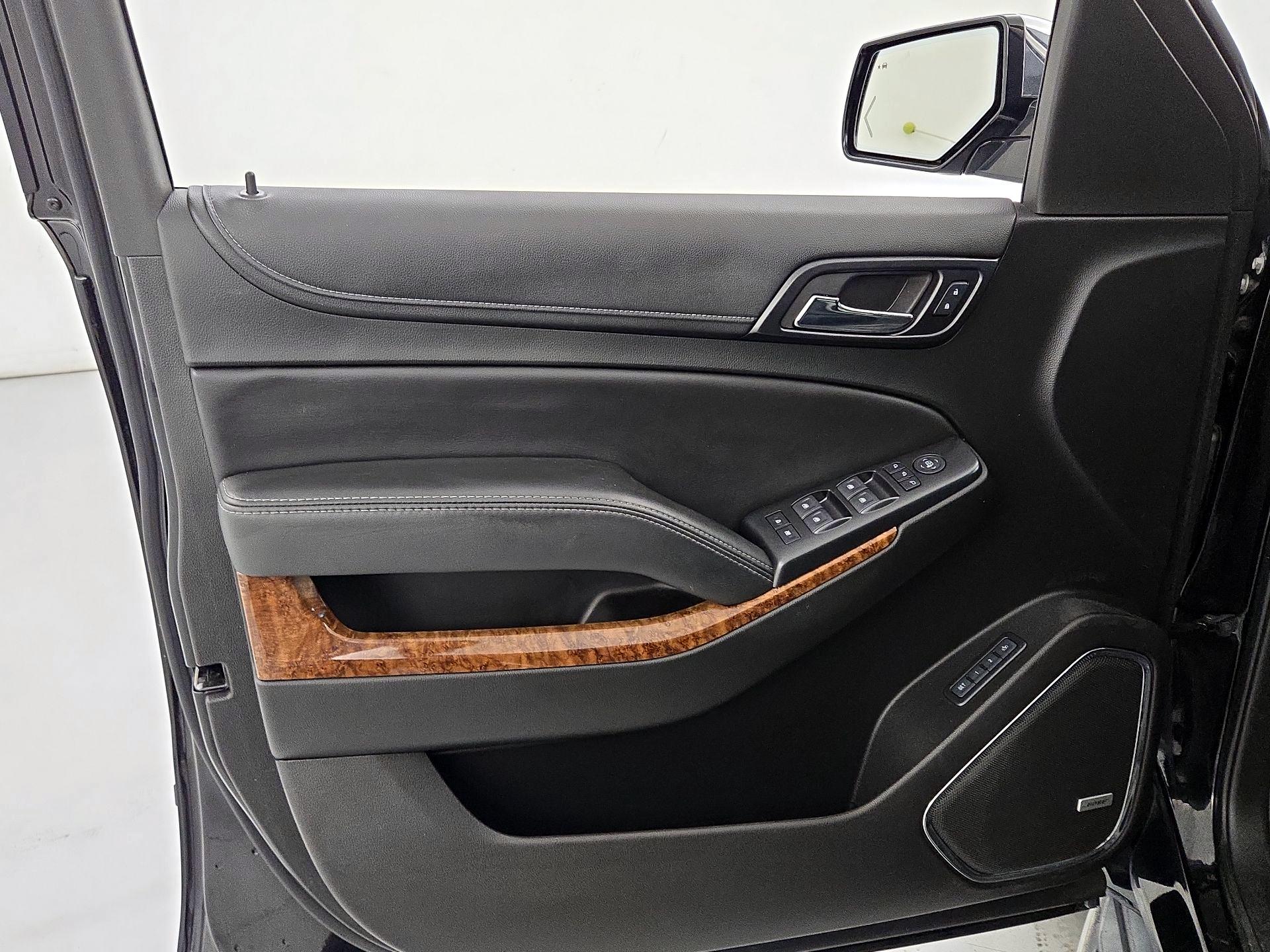 Thumbnail: 2017 Chevrolet Tahoe - 12