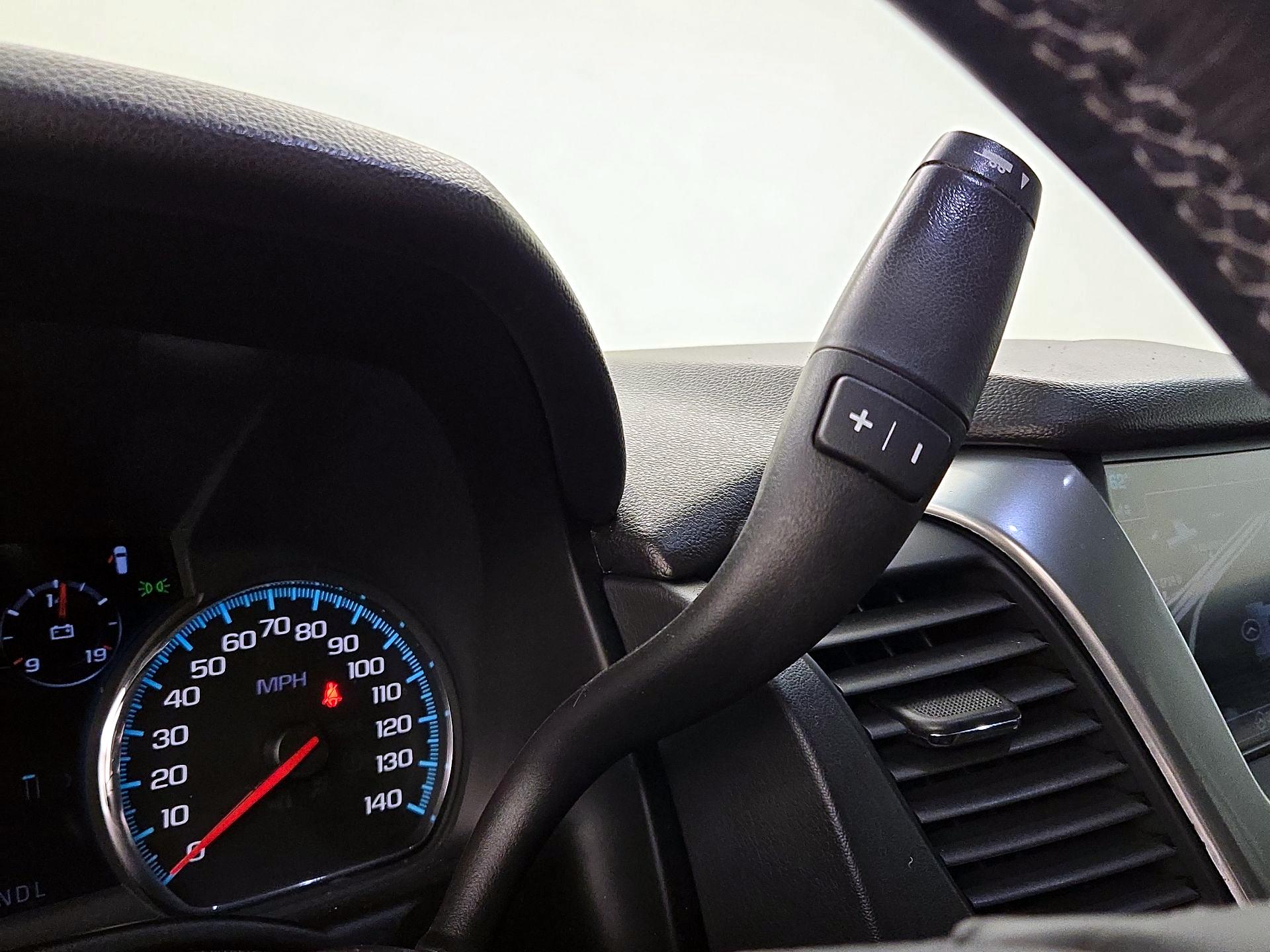 Thumbnail: 2017 Chevrolet Tahoe - 18