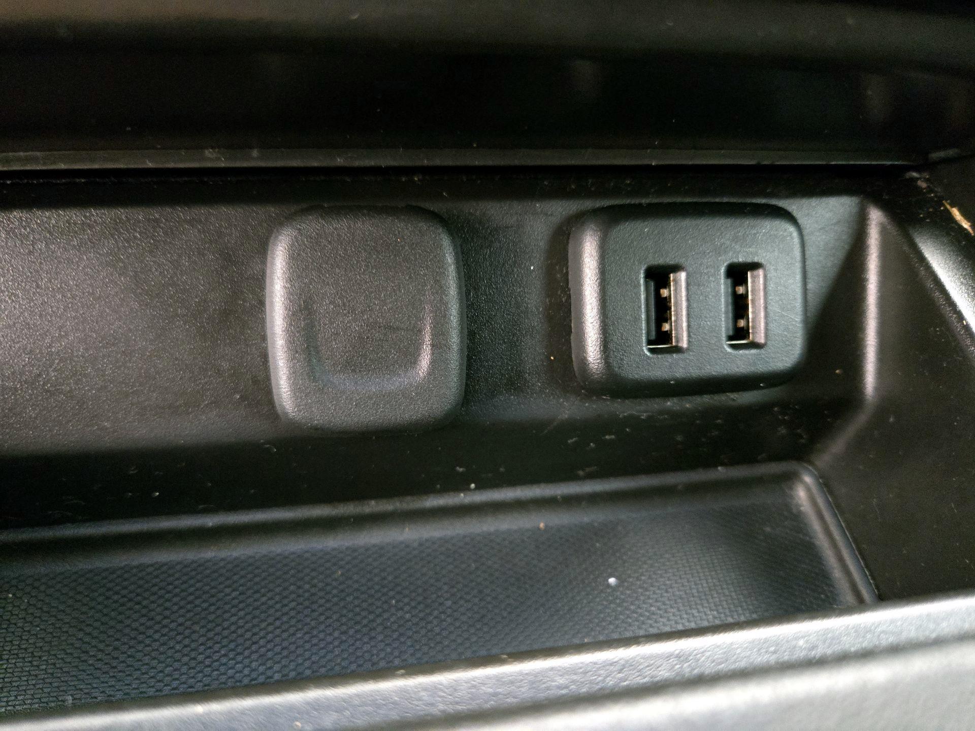 Thumbnail: 2017 Chevrolet Tahoe - 19