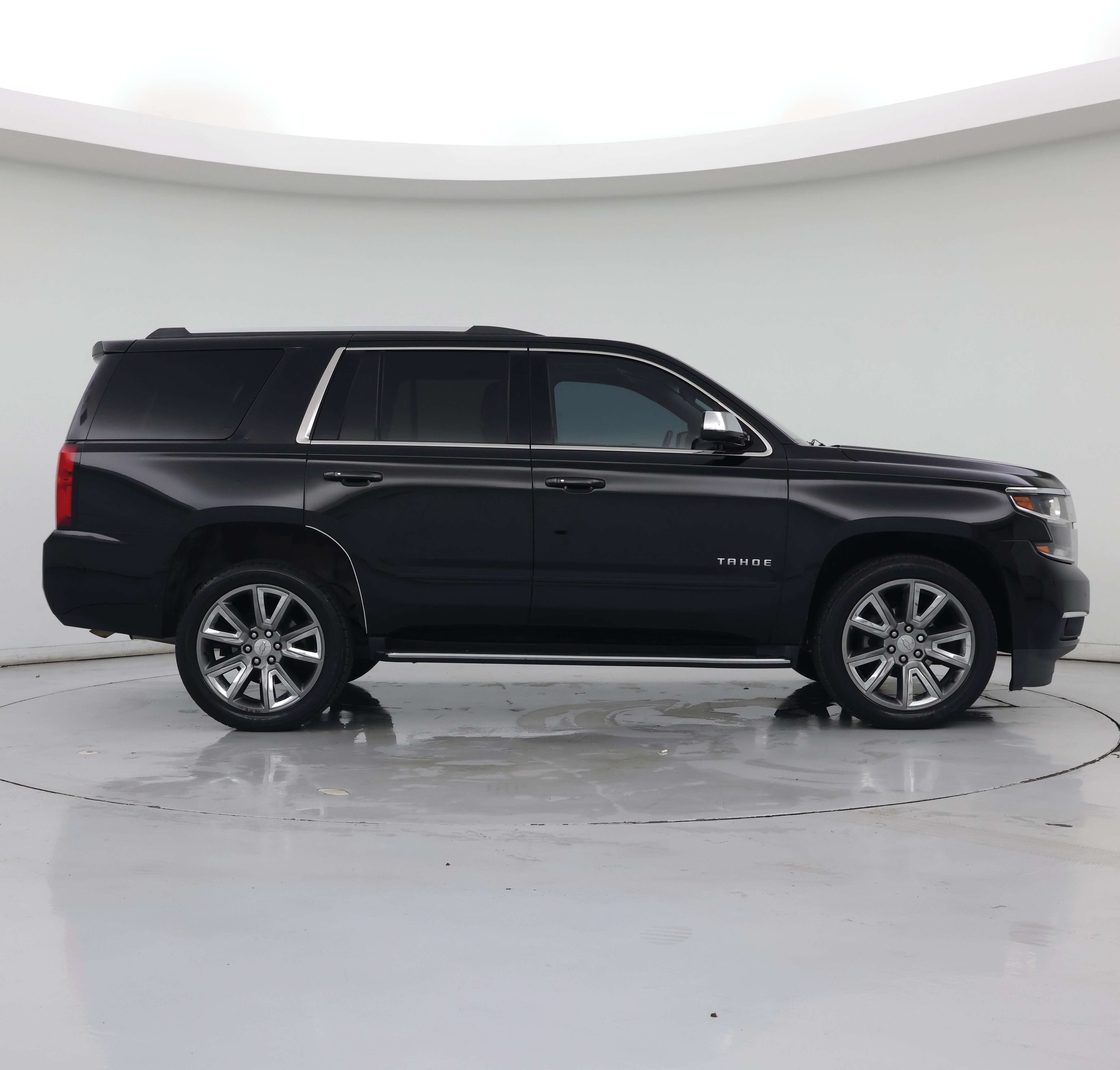 Thumbnail: 2017 Chevrolet Tahoe - 7