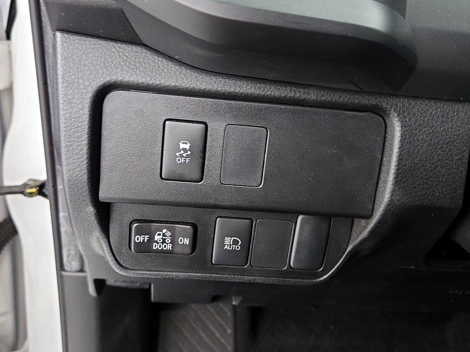 2022 Toyota Tacoma SR - Photo 14