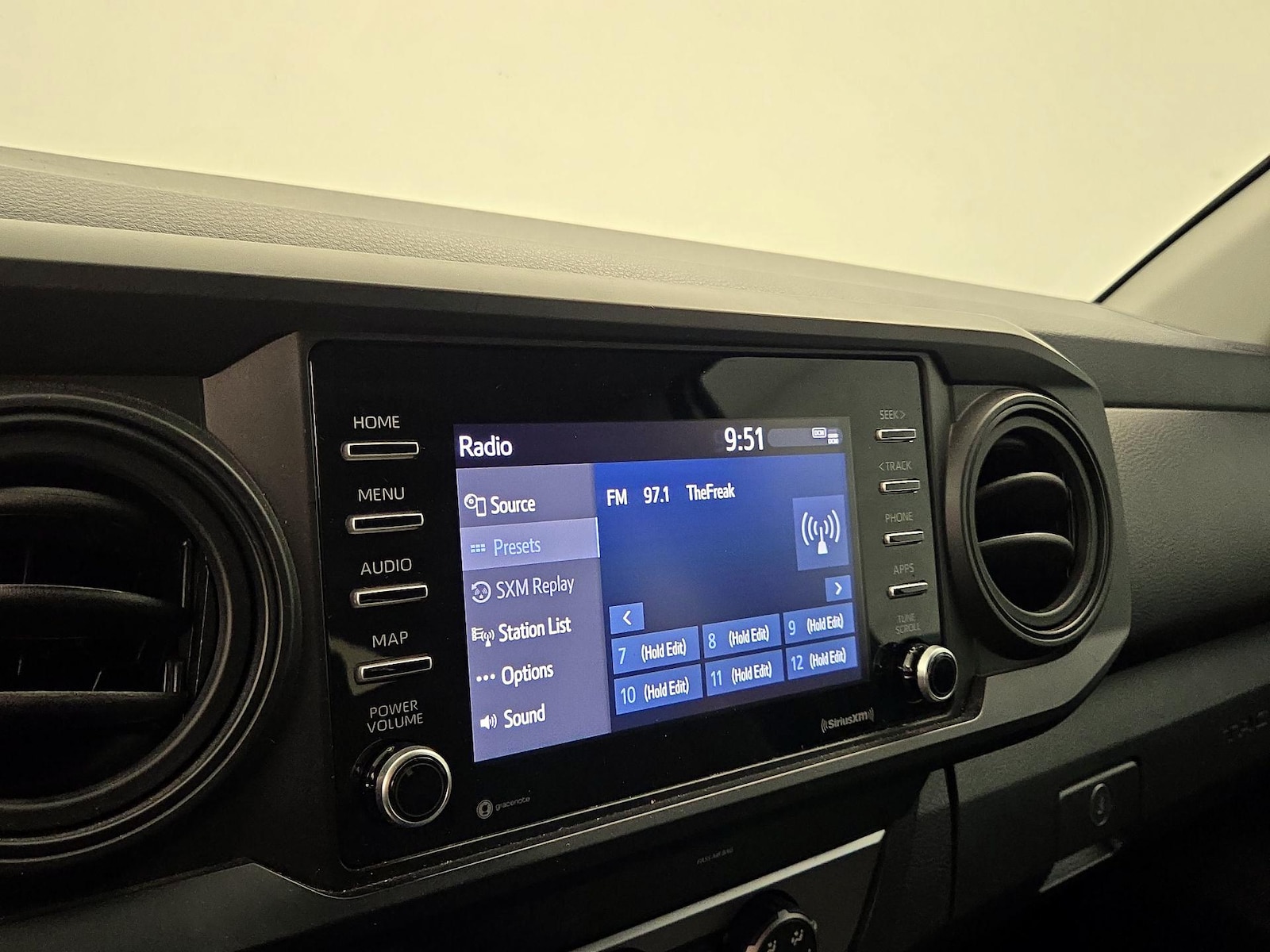 2022 Toyota Tacoma SR - Photo 16